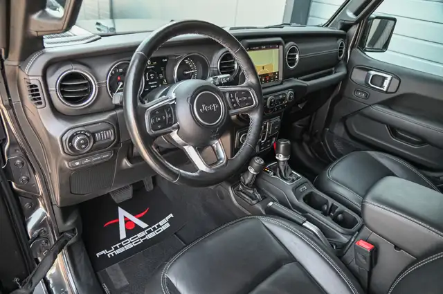 Jeep Wrangler view 9