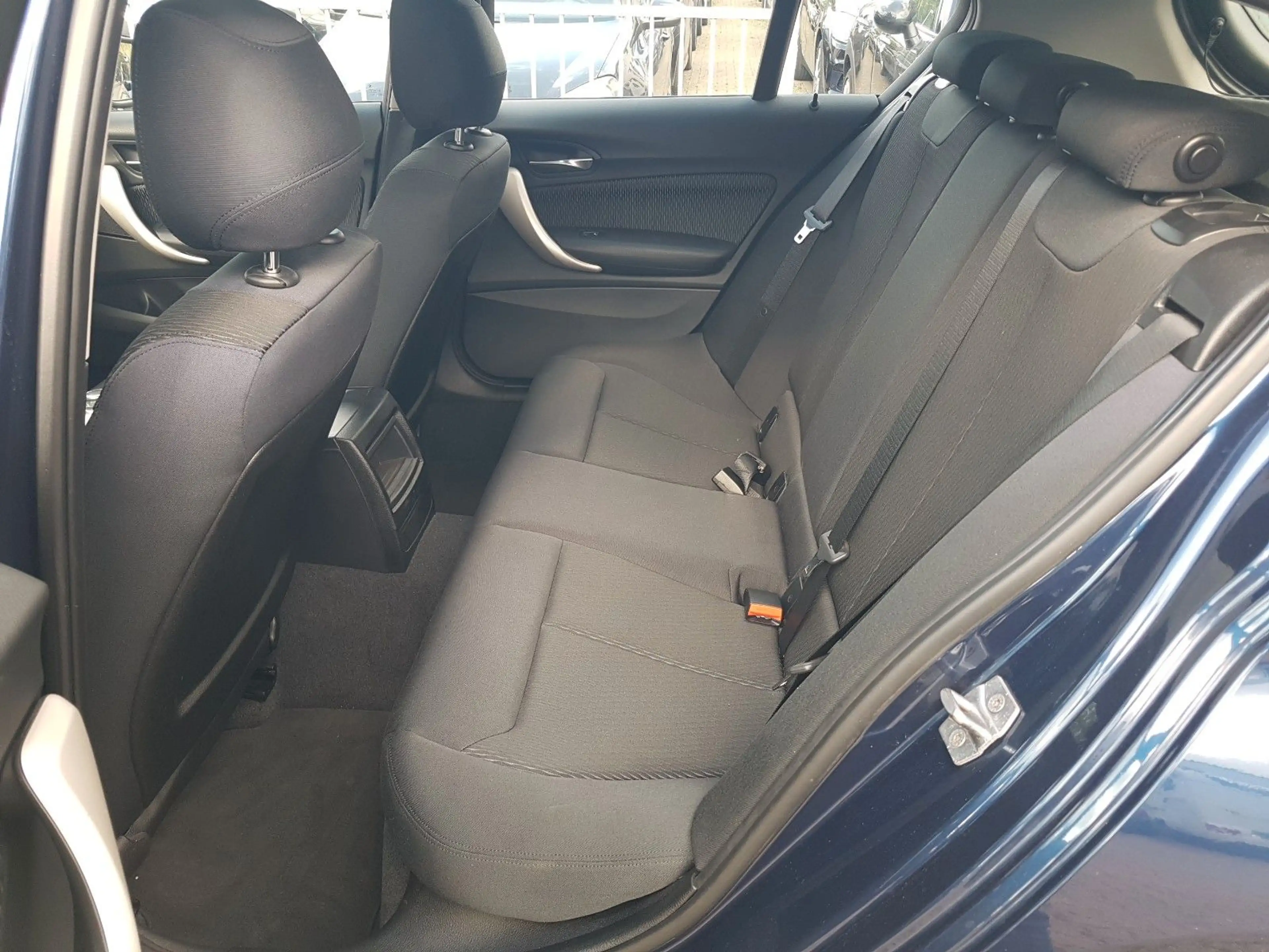 BMW 116 i Automatik 1.Hand eGlasdach Navi Sitzheizg. — photo 14