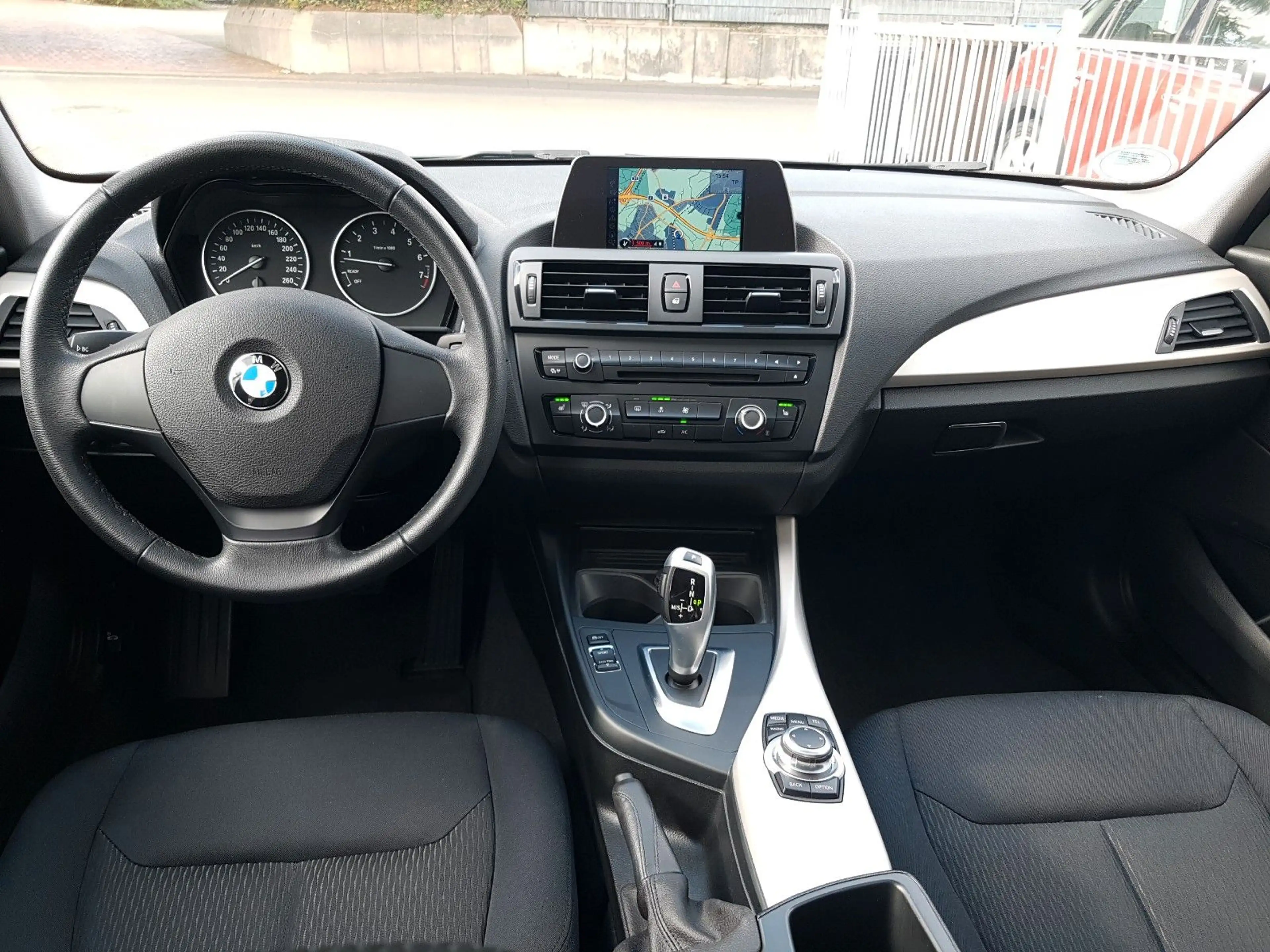 BMW 116 i Automatik 1.Hand eGlasdach Navi Sitzheizg. — photo 15