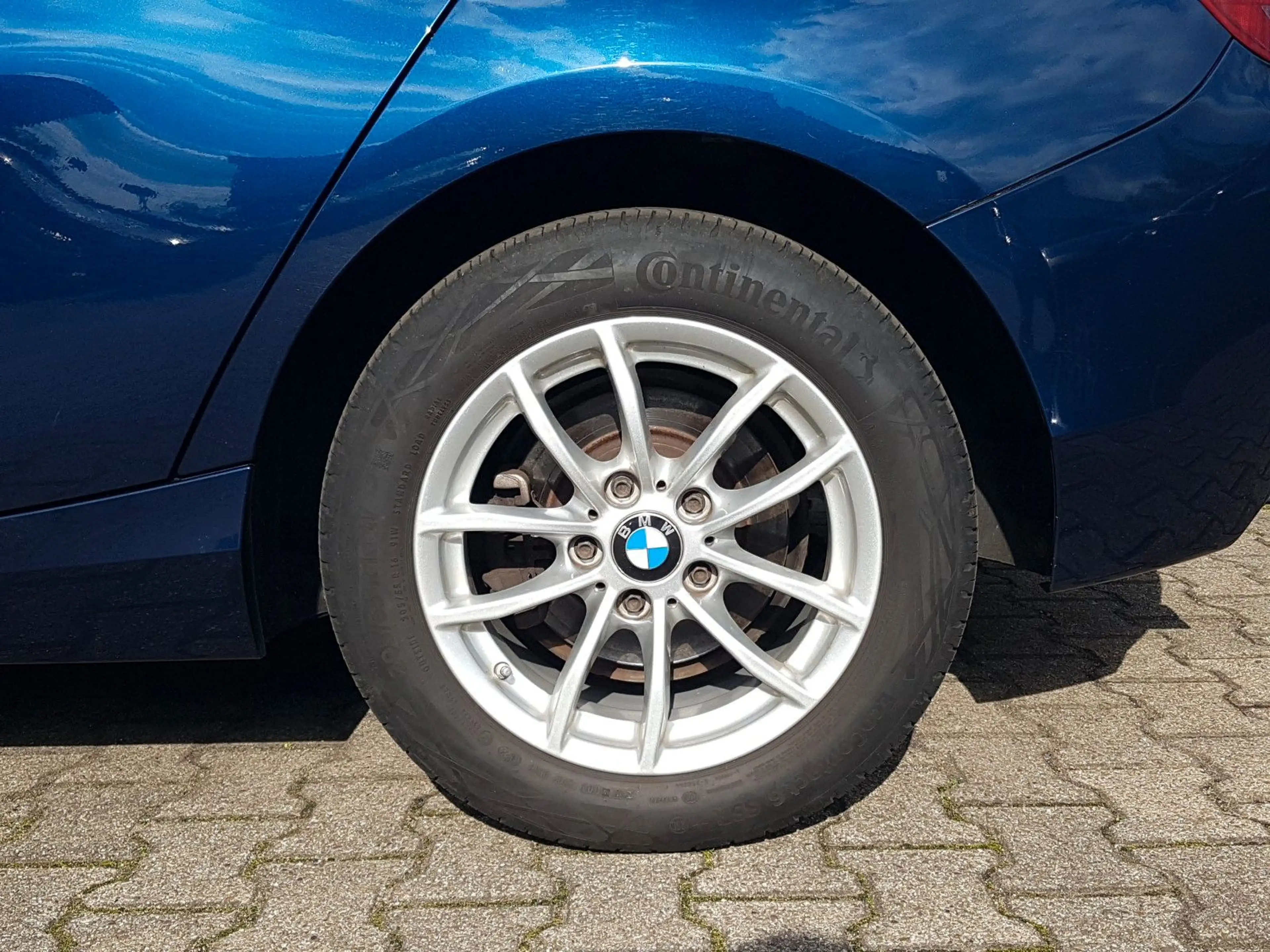 BMW 116 i Automatik 1.Hand eGlasdach Navi Sitzheizg. — photo 9