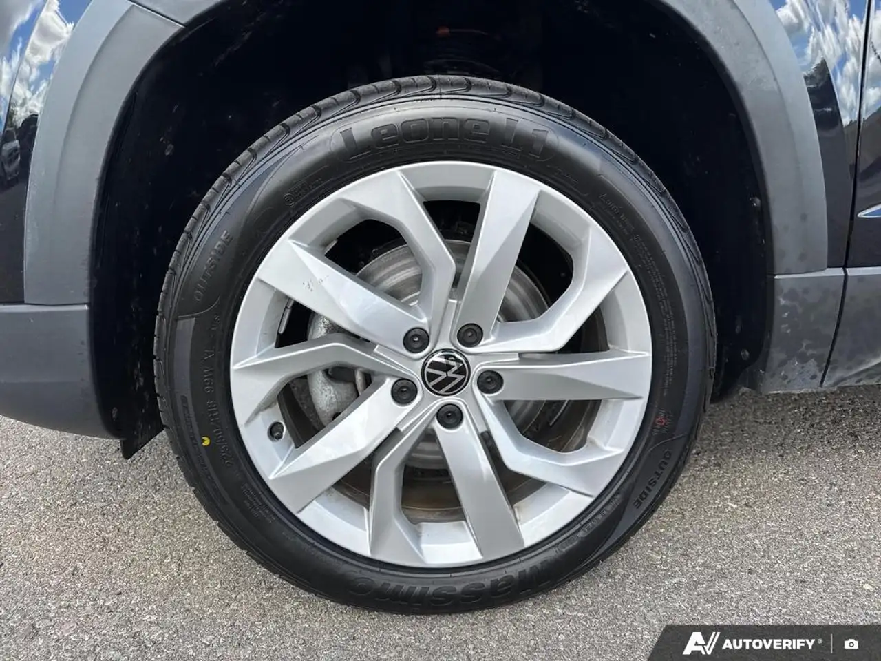 Volkswagen Taos снимка Volkswagen Taos