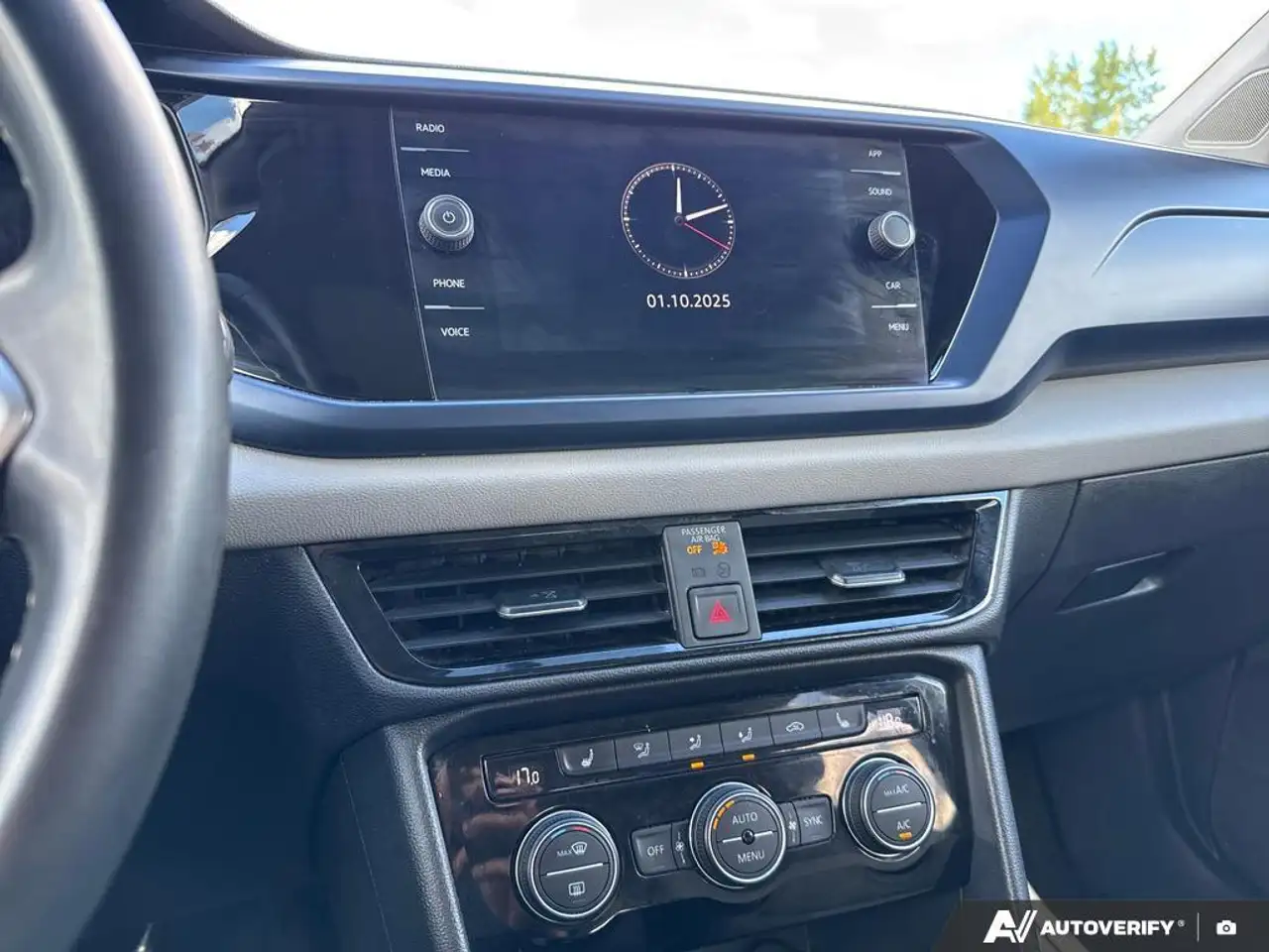 Volkswagen Taos снимка Volkswagen Taos