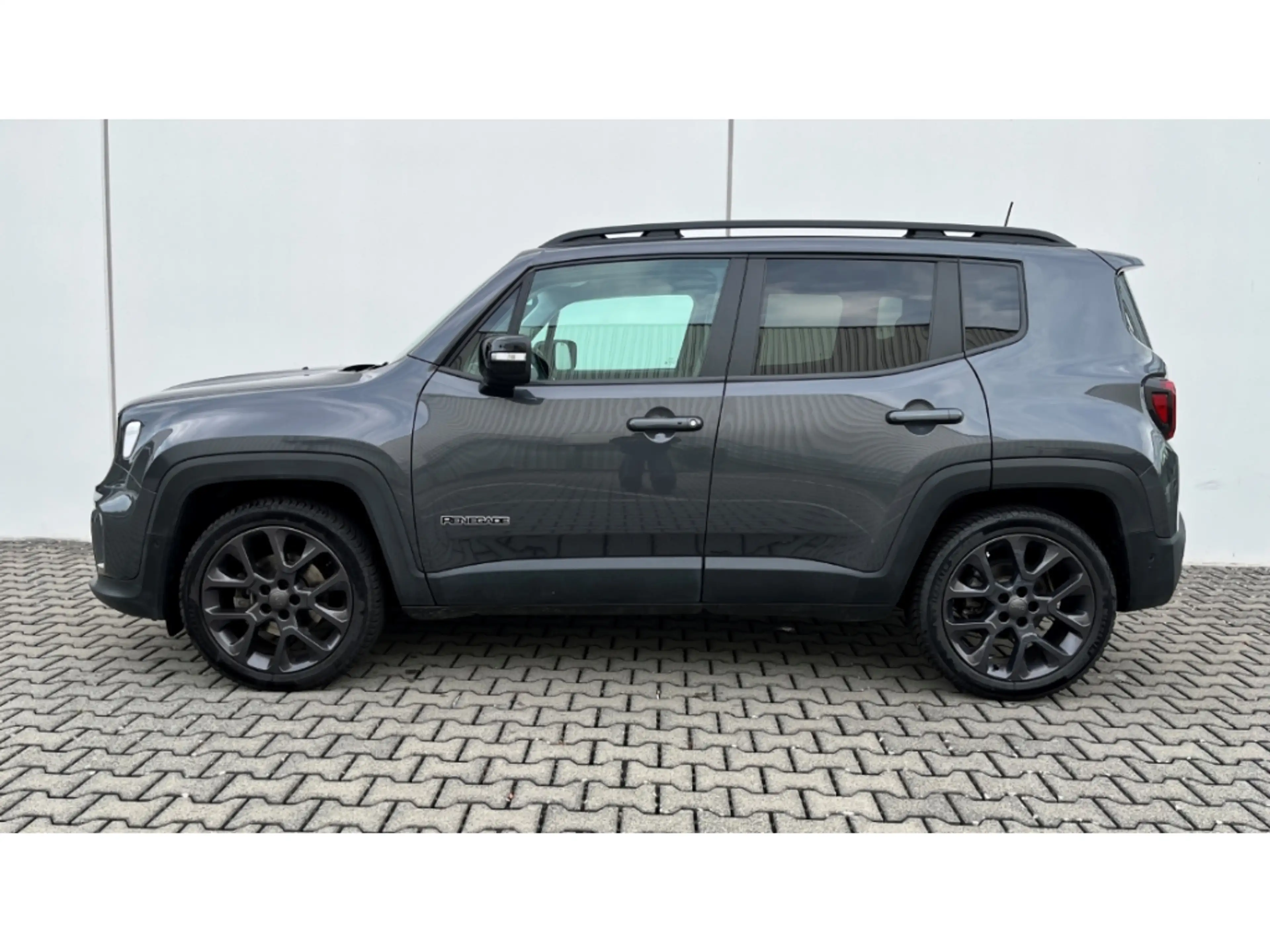 Jeep Renegade Mild-Hybrid FWD Navi LED ACC 2-Zonen-Klimaautom SH — photo 3