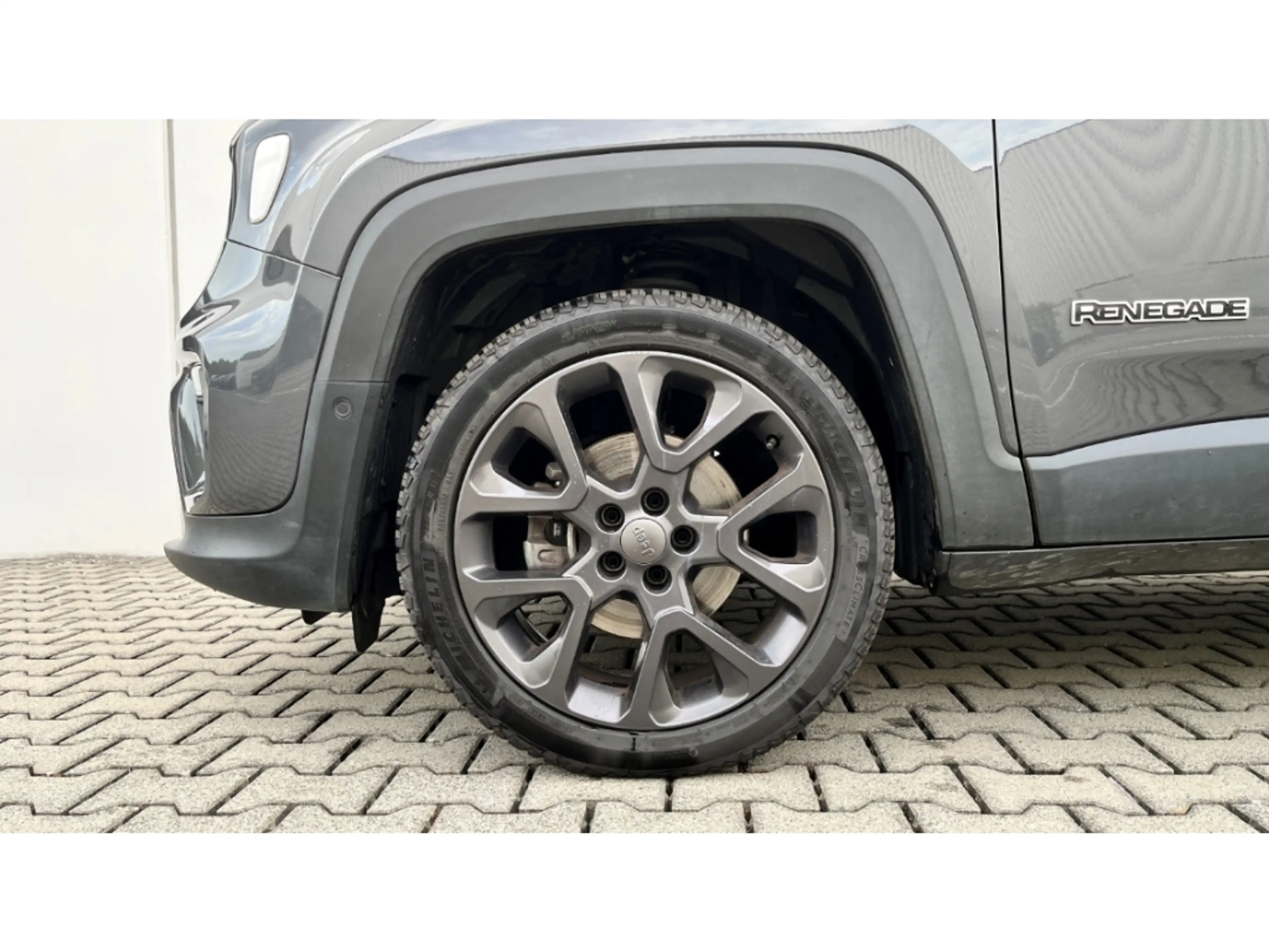 Jeep Renegade Mild-Hybrid FWD Navi LED ACC 2-Zonen-Klimaautom SH — photo 4