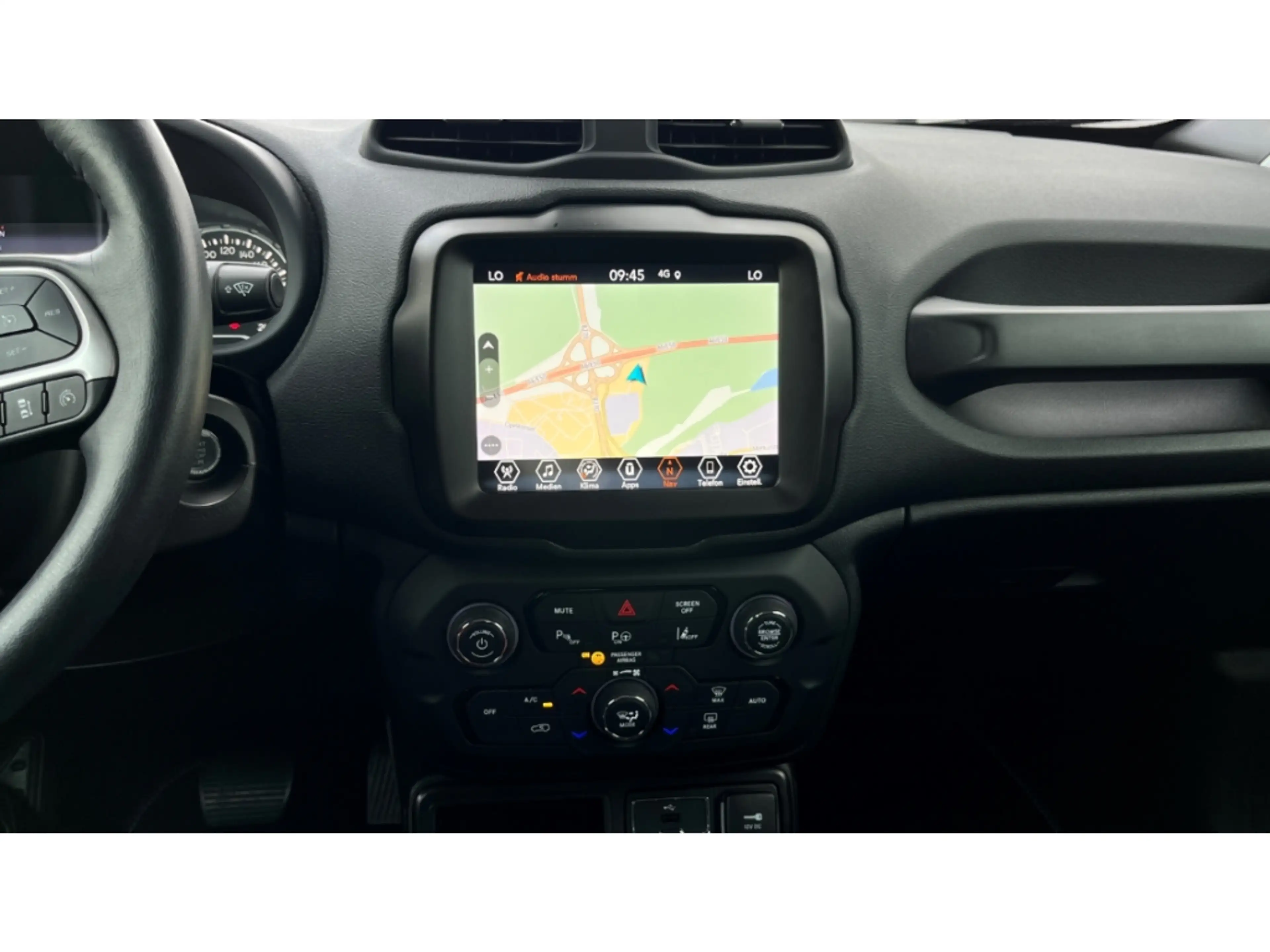 Jeep Renegade Mild-Hybrid FWD Navi LED ACC 2-Zonen-Klimaautom SH — photo 11