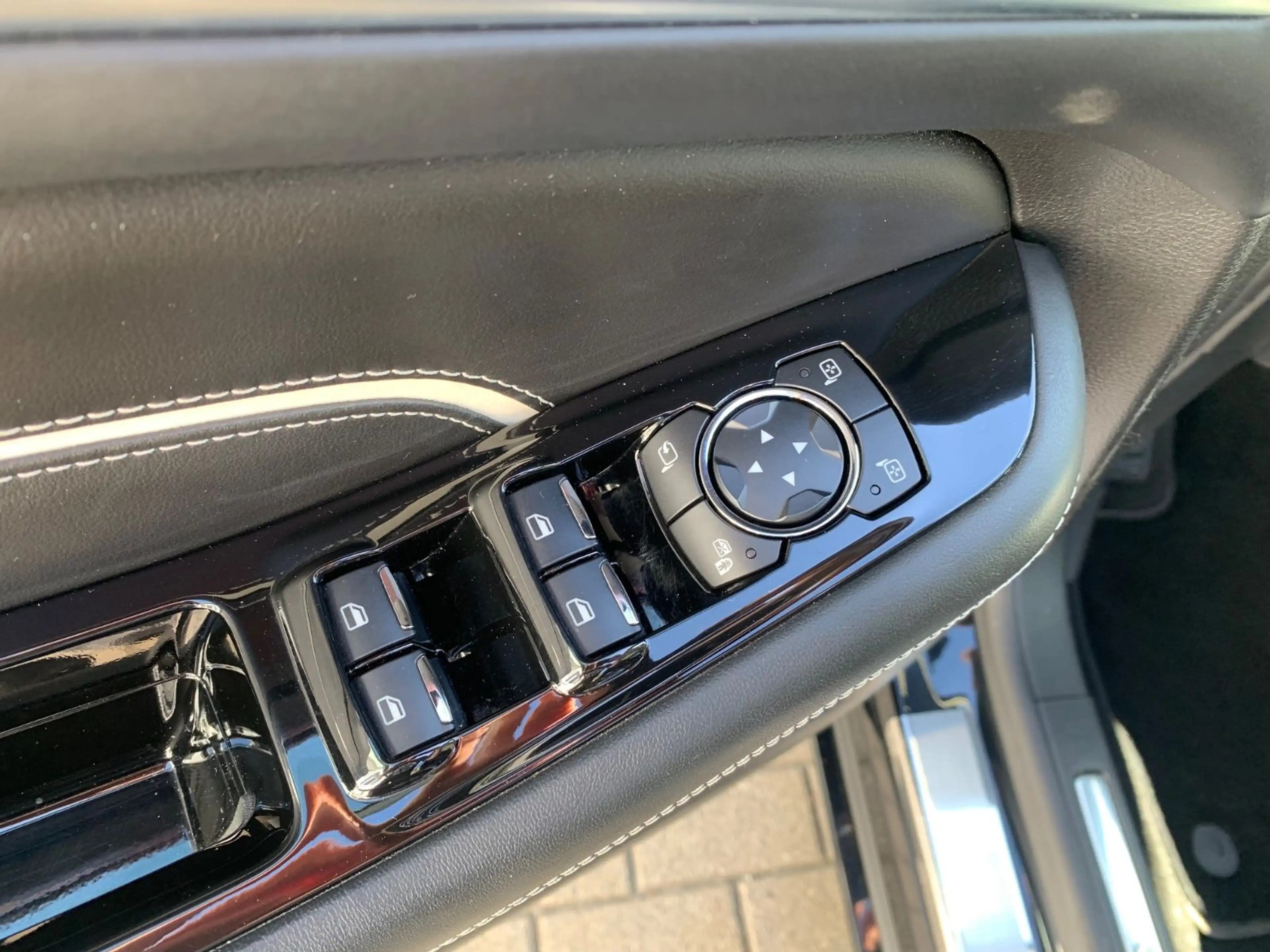 Ford S-Max Vignale 2.0 Aut. Leder LED Temp. Pano Shzg — photo 11