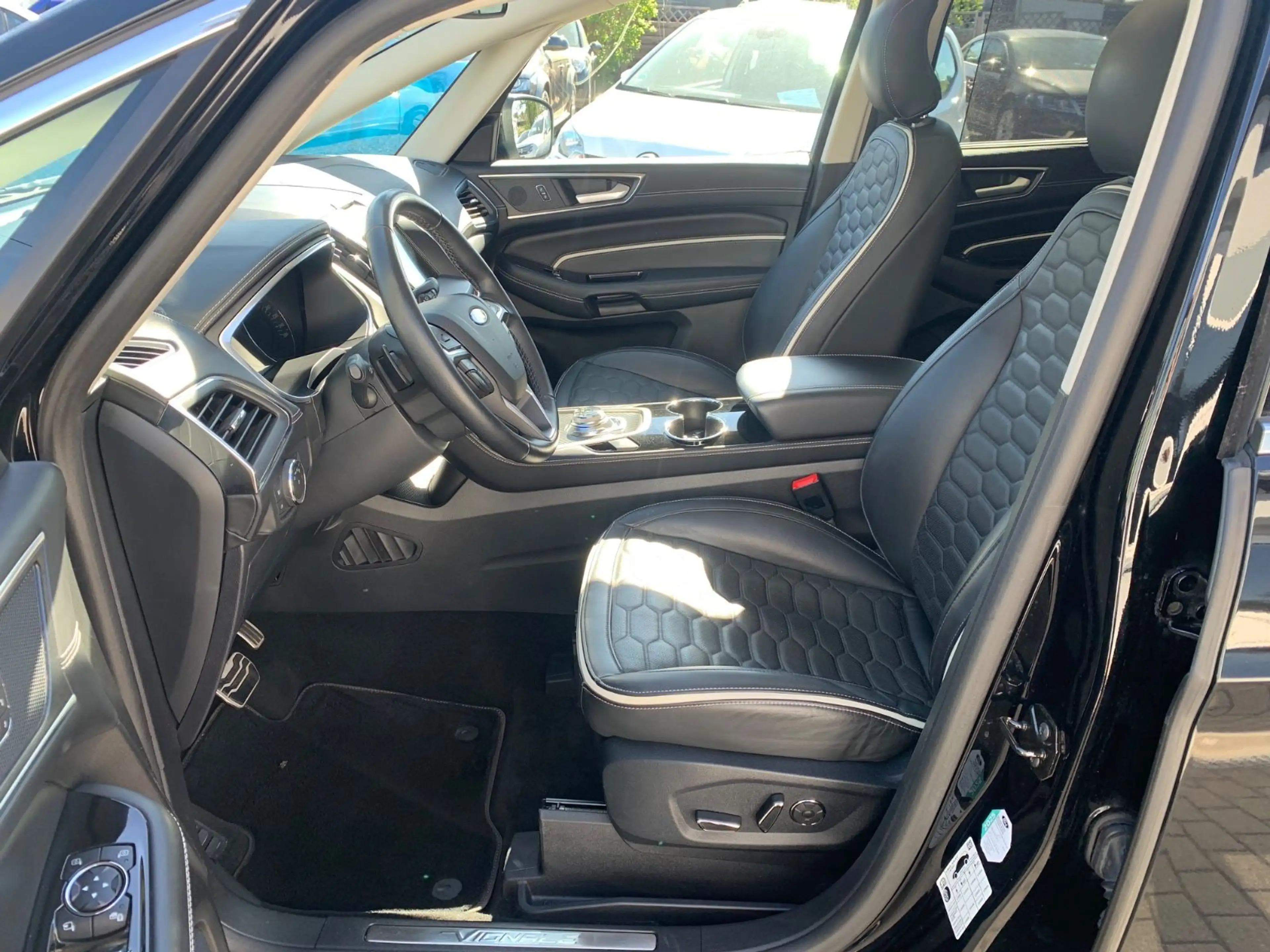 Ford S-Max Vignale 2.0 Aut. Leder LED Temp. Pano Shzg — photo 9