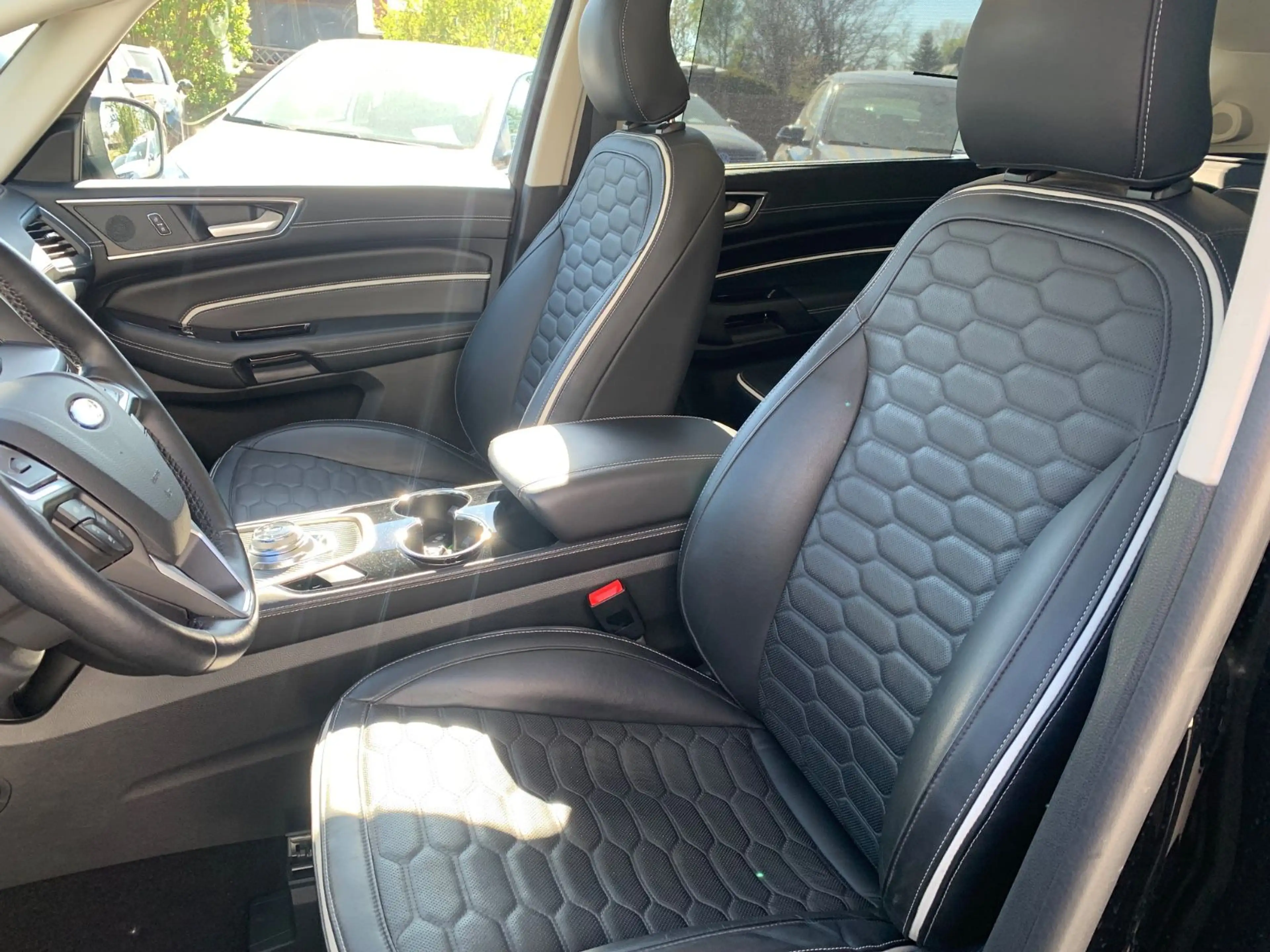 Ford S-Max Vignale 2.0 Aut. Leder LED Temp. Pano Shzg — photo 8