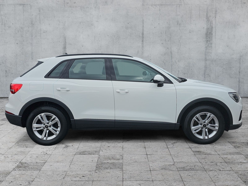 Audi Q3 35 TFSI 2xPDC+DAB+LM+MFL+AHK — photo 7