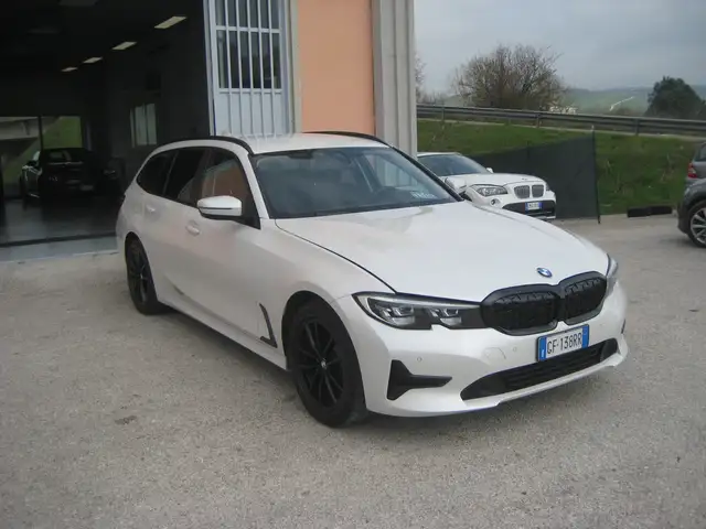 BMW 316 316d Touring mhev 48V Sport auto