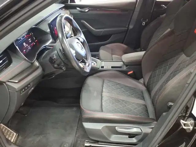 Skoda Octavia view 7
