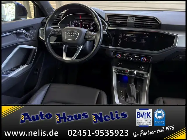 Audi Q3 view 13