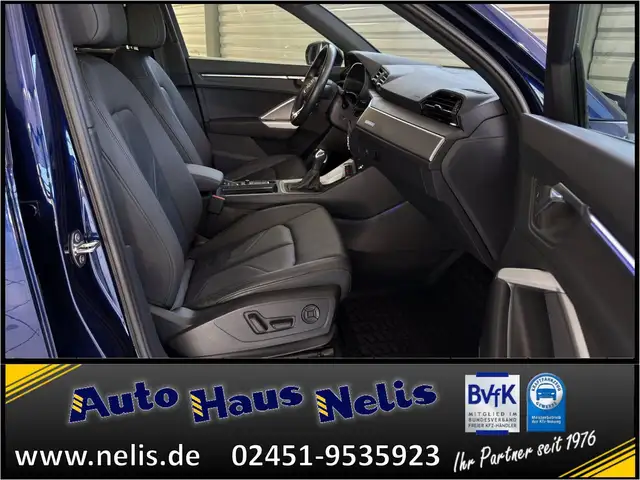 Audi Q3 view 15