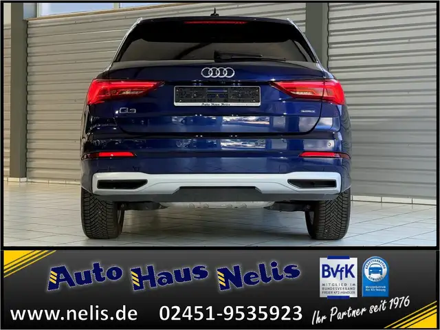 Audi Q3 view 9