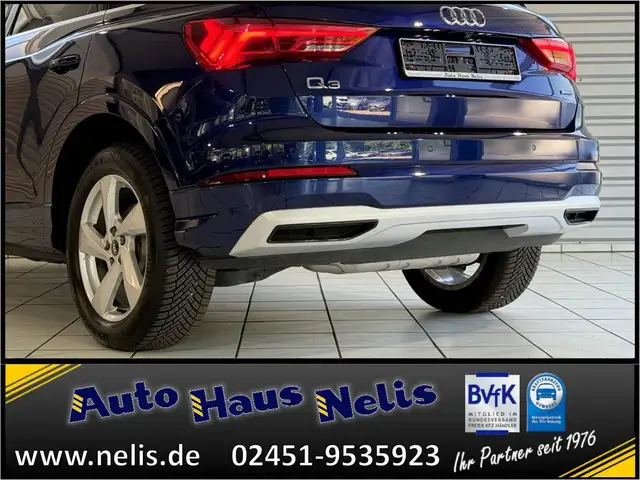 Audi Q3 view 7