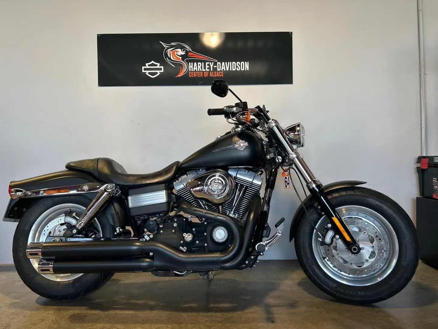 Harley-Davidson Dyna Fat Bob Zwart - 1