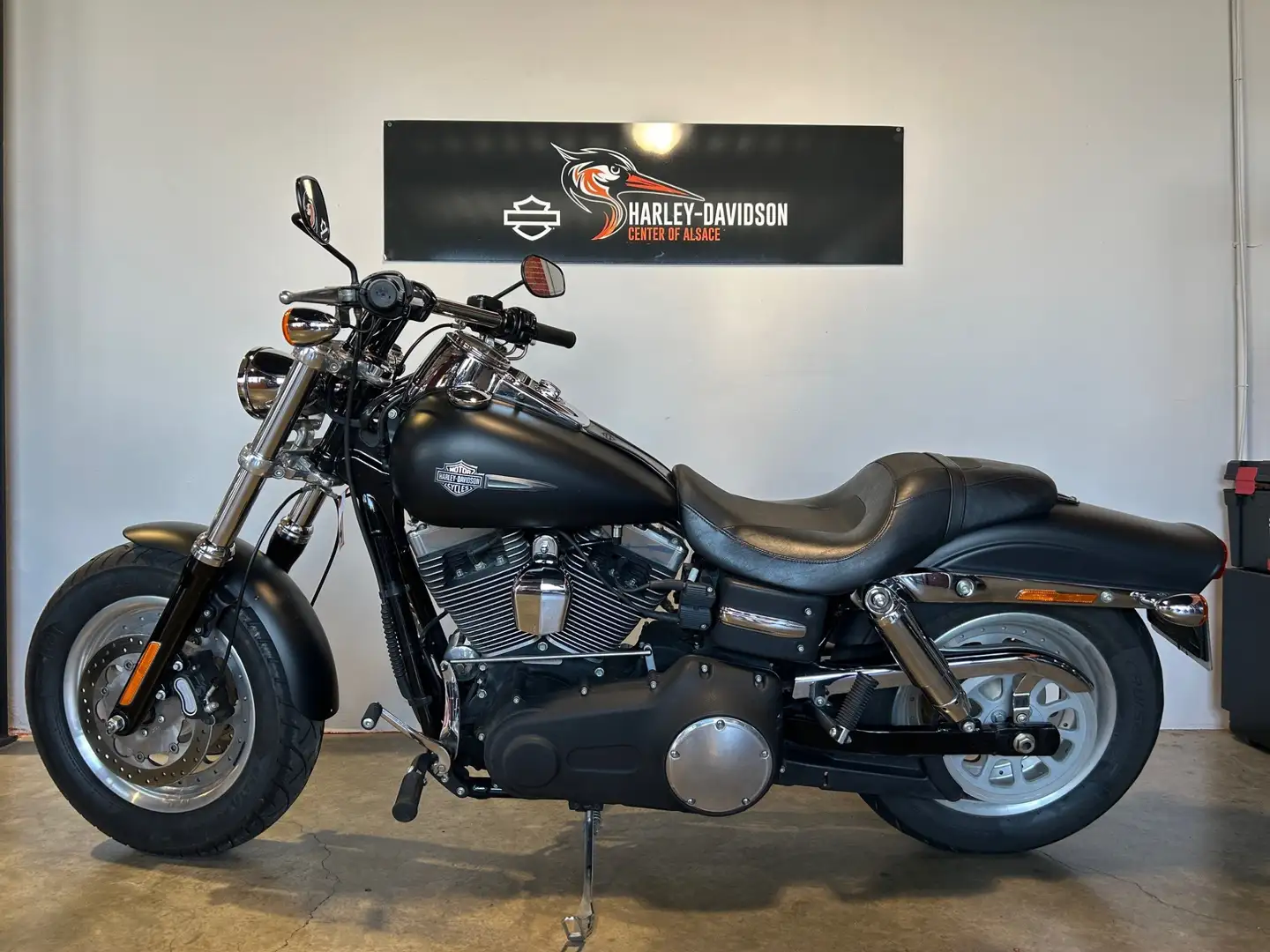 Harley-Davidson Dyna Fat Bob Zwart - 2