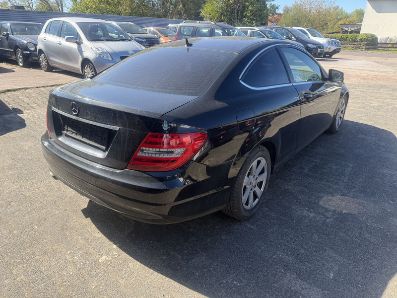 Mercedes-Benz C 250 Top Ausstattung / Leder / Automatik /Klima u.v.m. — photo 7