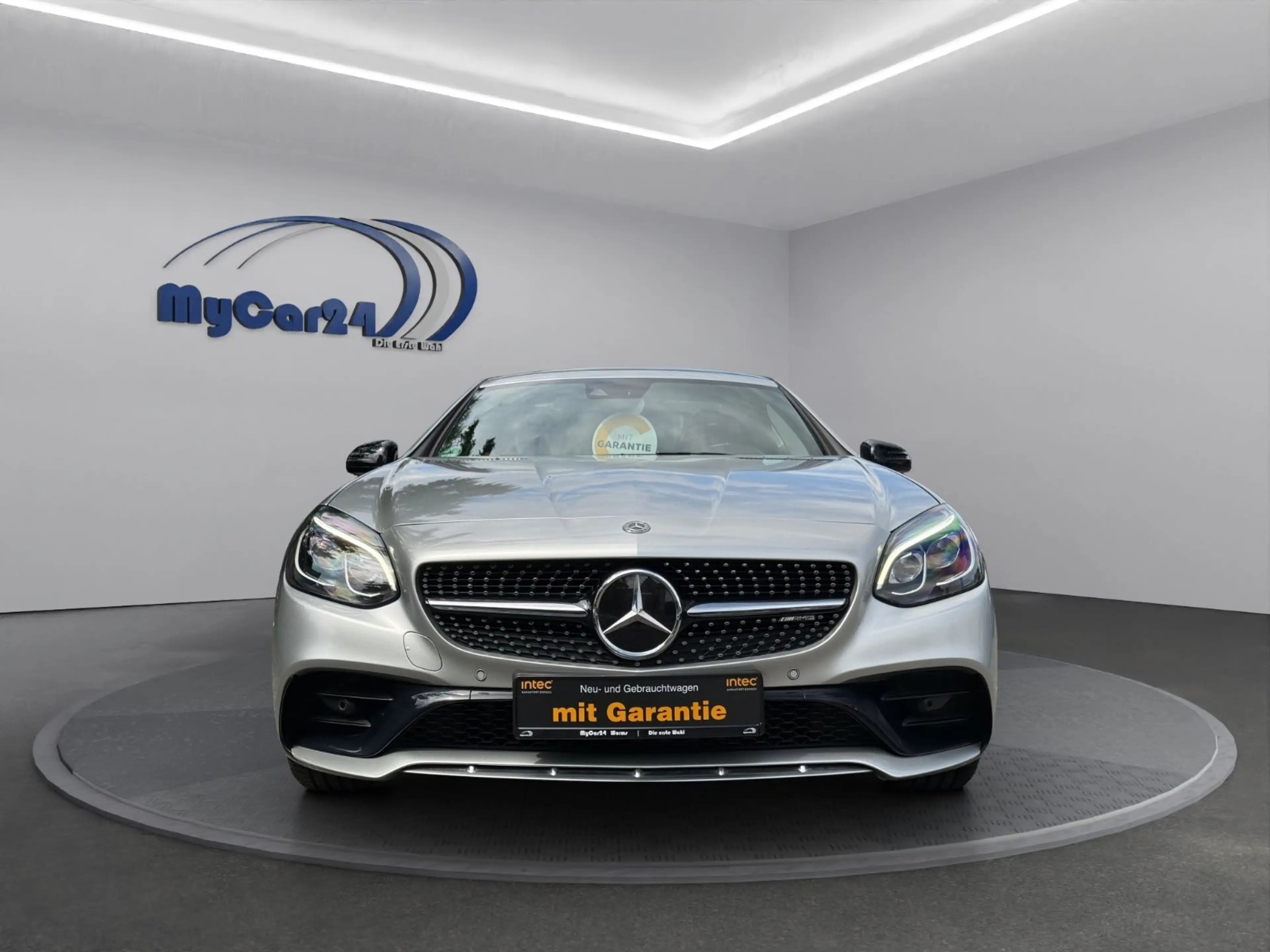 Mercedes-Benz SLC 43 AMG °Cam°Memory°HarmanK.°Alcantara°ACC — photo 6