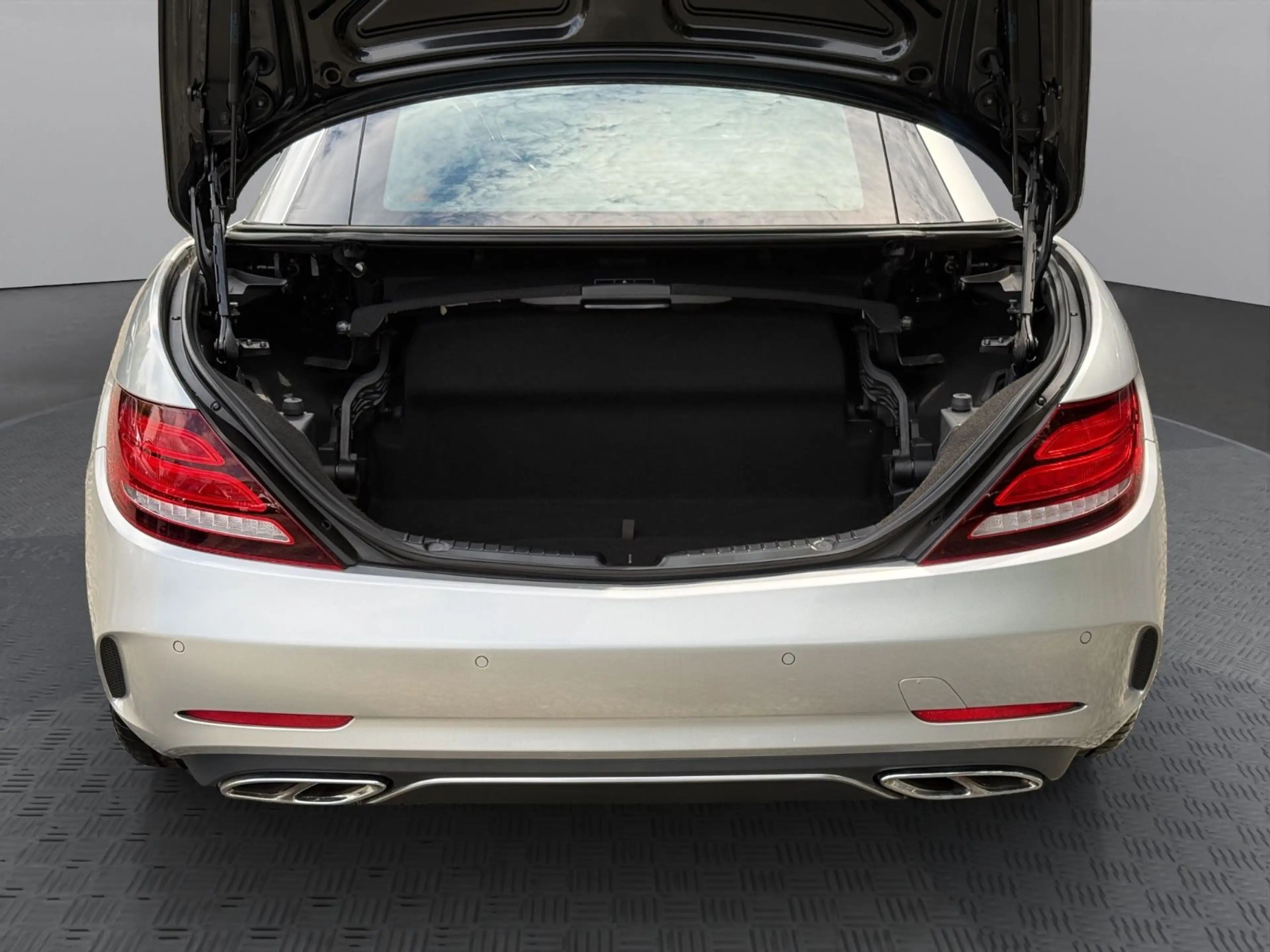 Mercedes-Benz SLC 43 AMG °Cam°Memory°HarmanK.°Alcantara°ACC — photo 10