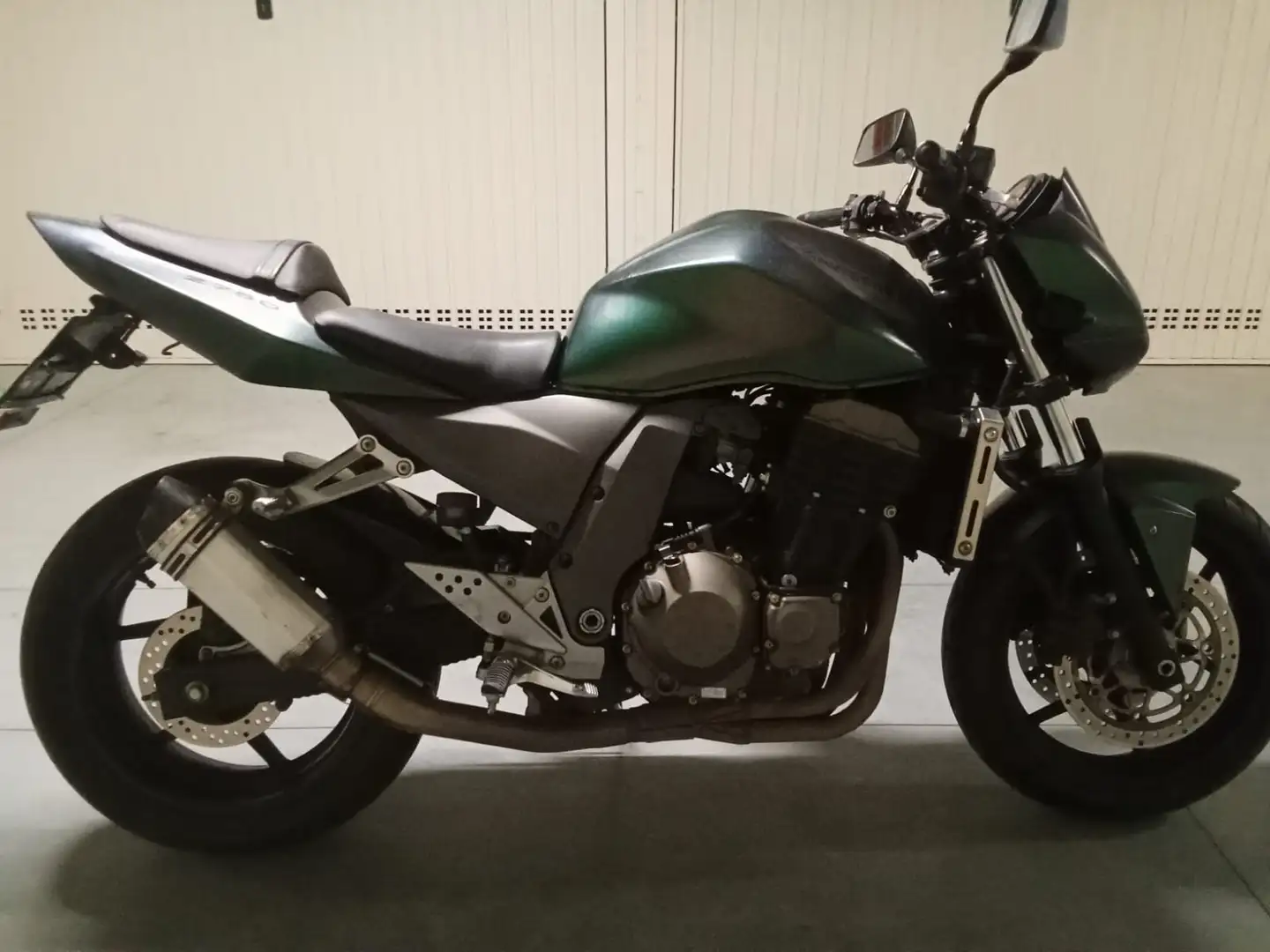 Kawasaki Z 750 J Зелений - 1