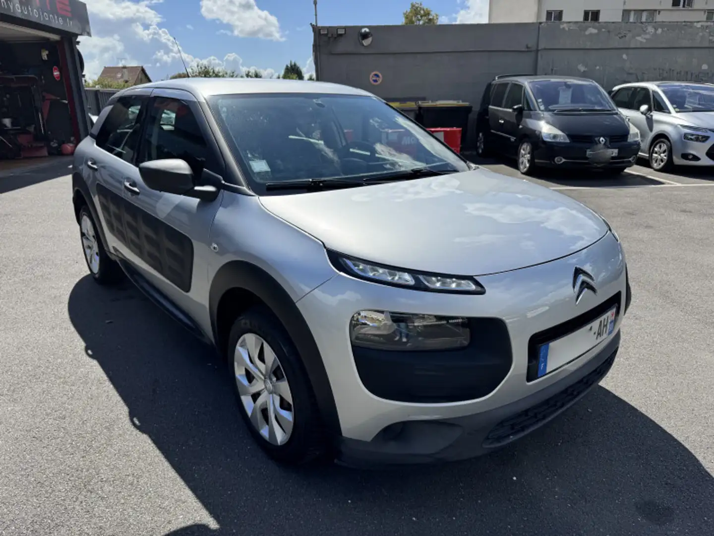 Citroen C4 Cactus PURETECH 82 LIVE Gris - 2