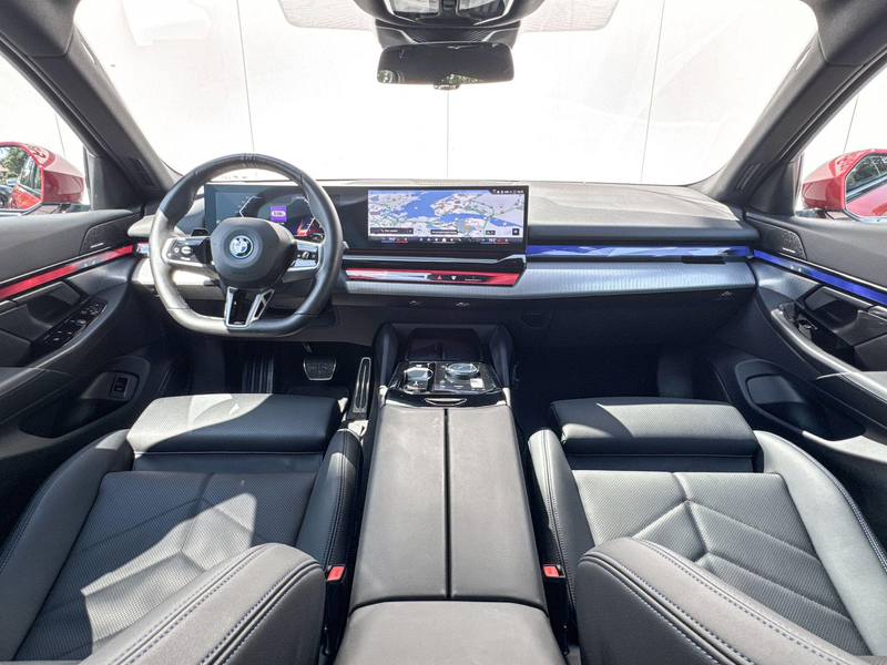 BMW 550 5 Serie Sedan 550e xDrive — photo 12