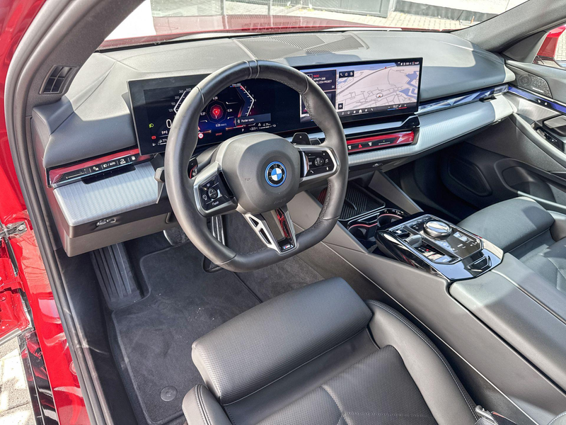BMW 550 5 Serie Sedan 550e xDrive — photo 5
