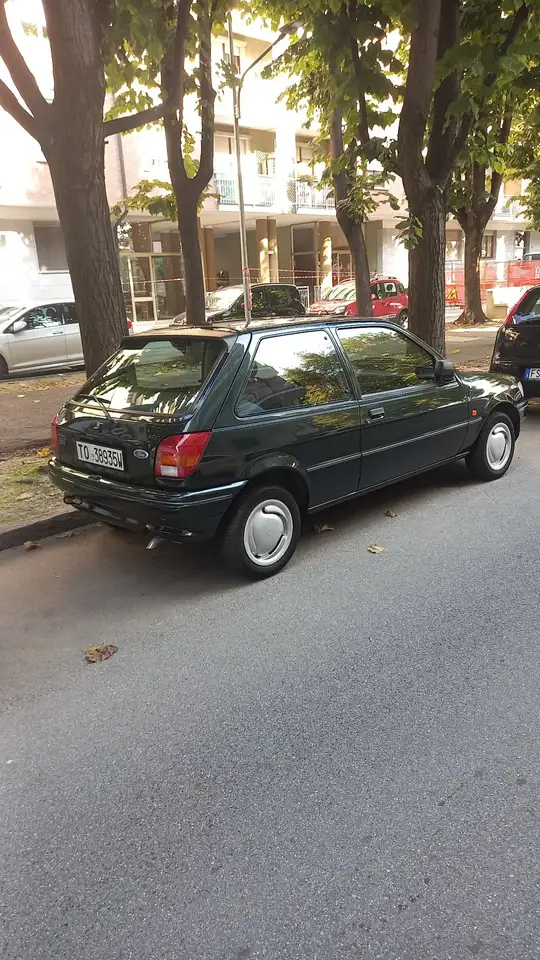 Ford Fiesta 3p 1.3i Newport Srs, foto 2