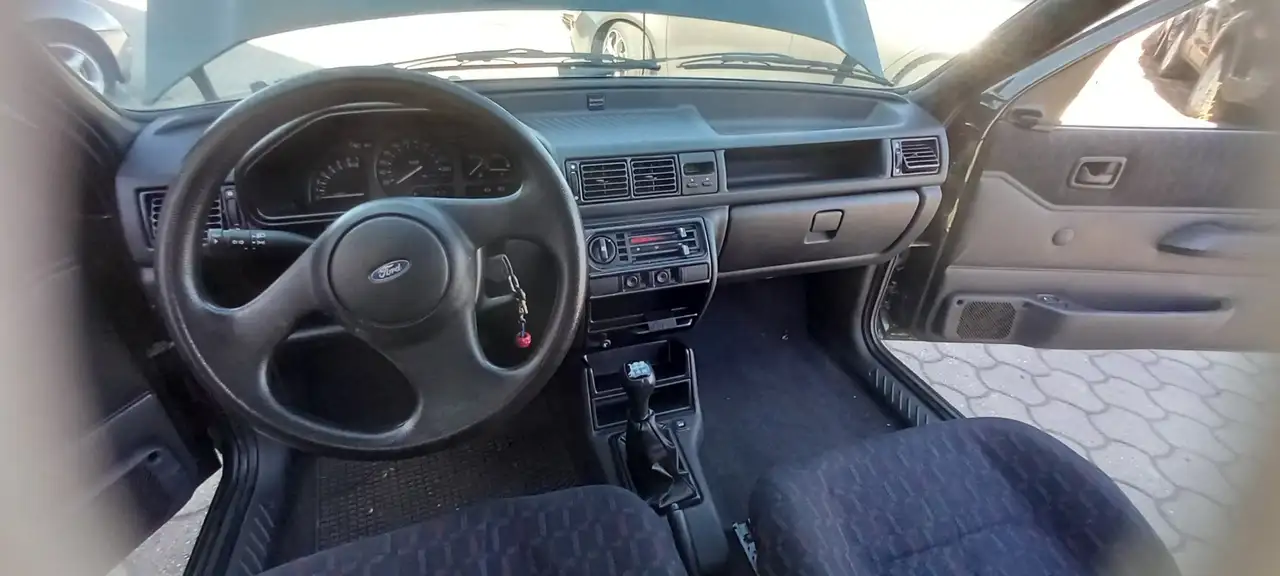 Ford Fiesta 3p 1.3i Newport Srs, foto 7