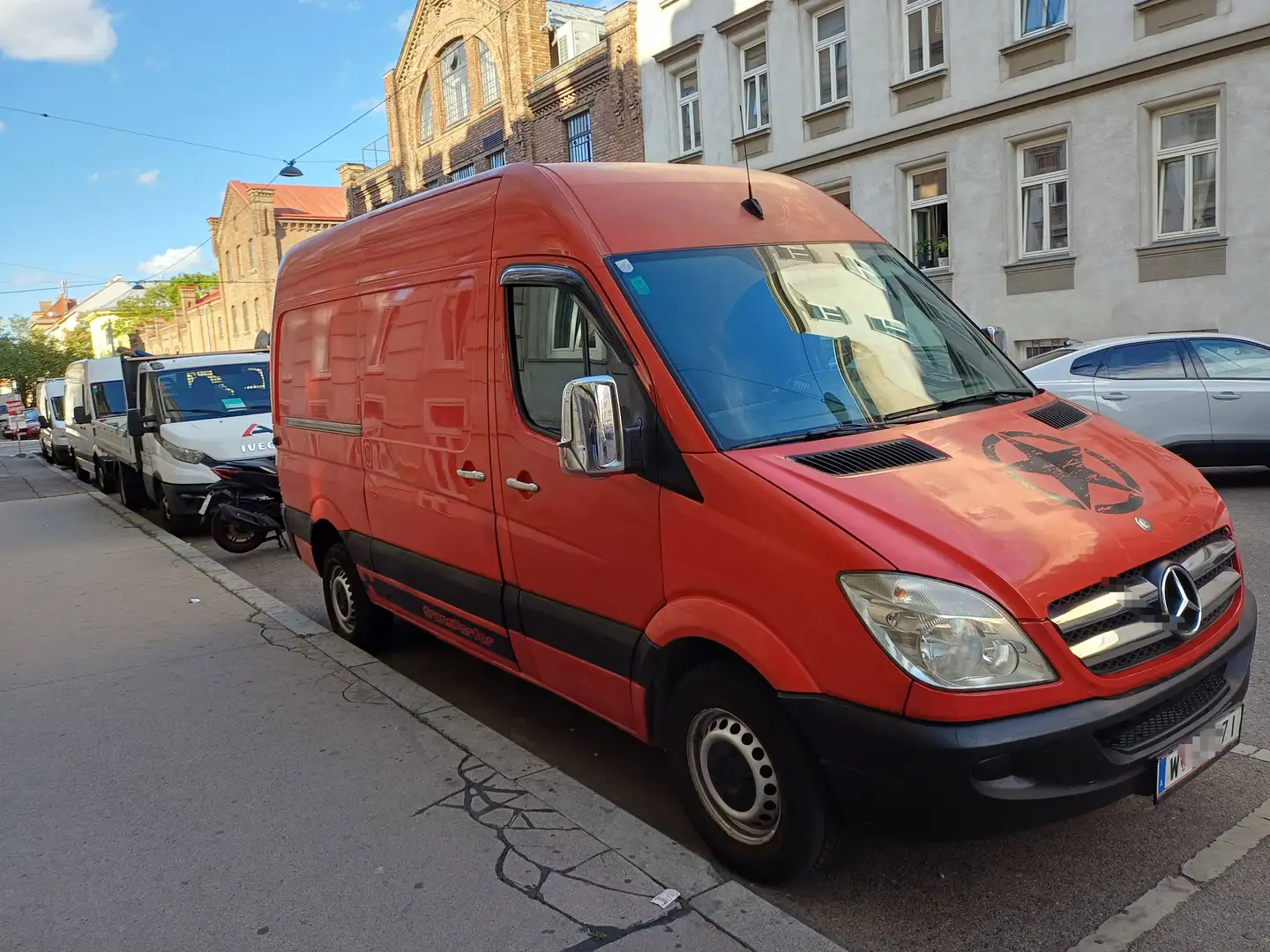 Mercedes-Benz Sprinter 318/319 V6 Automatik Rot - 2