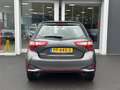Toyota Yaris 1.5 VVT-i Design Red Unieke km stand!! Dealeronder Grijs - thumbnail 7