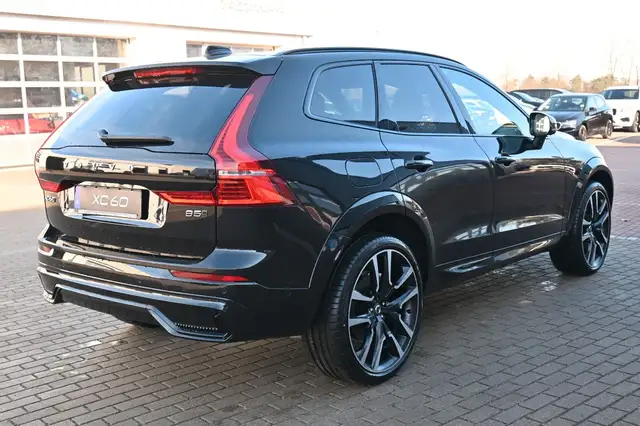 Volvo XC60 view 5