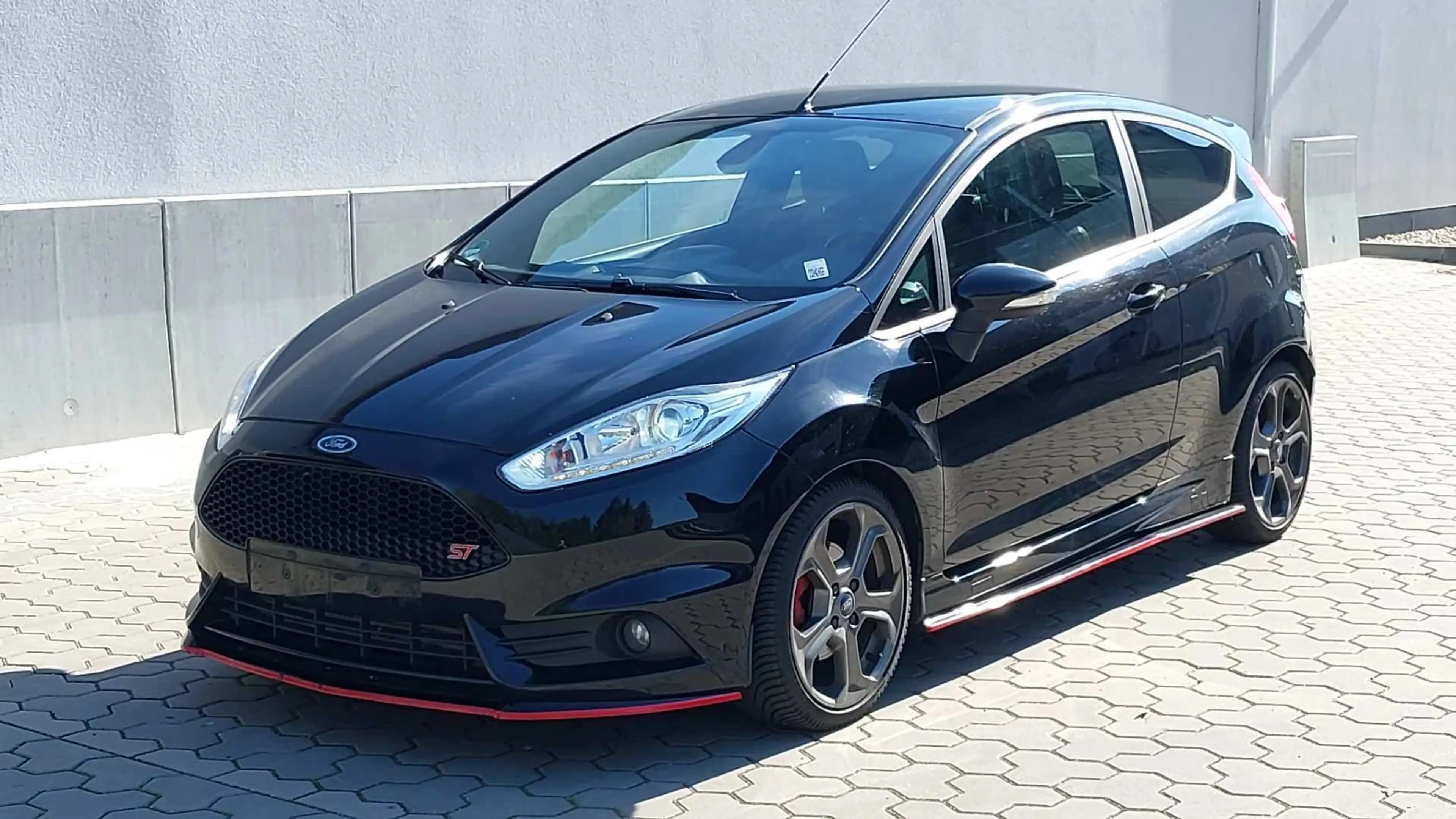 Ford Fiesta ST/2.Hand/Navi/Leder/Klimaautomatik/Kamera/Tempomat/Performance Paket 2 — photo 2
