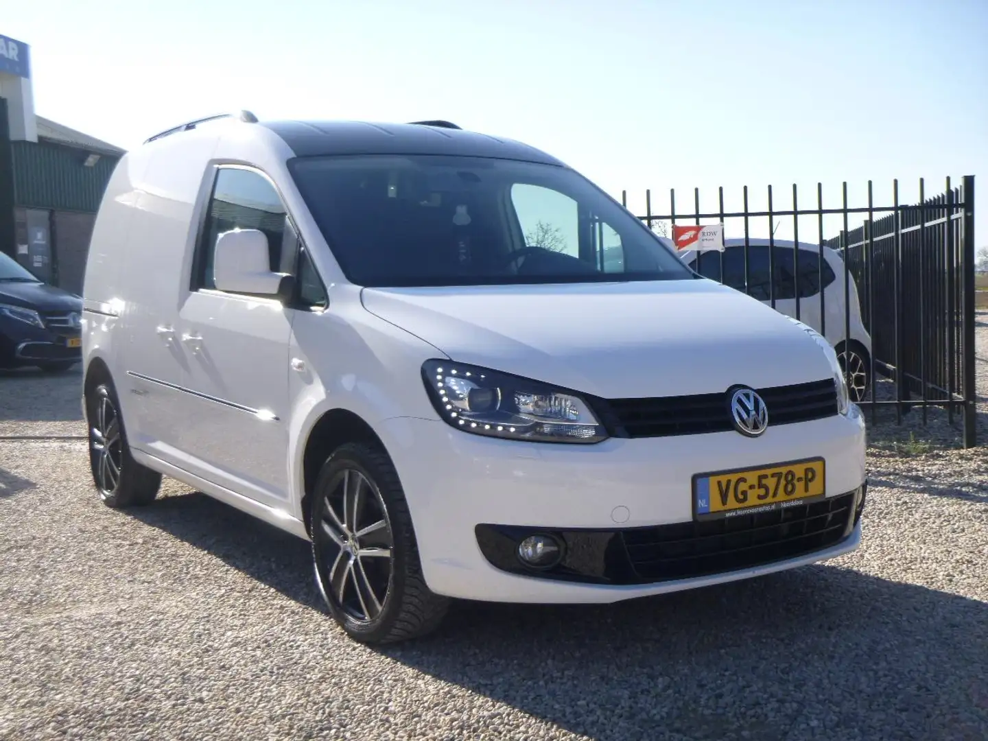 Volkswagen Caddy 1.6 TDI EDITION NAVI PDC LEDER 150 PK Blanc - 1