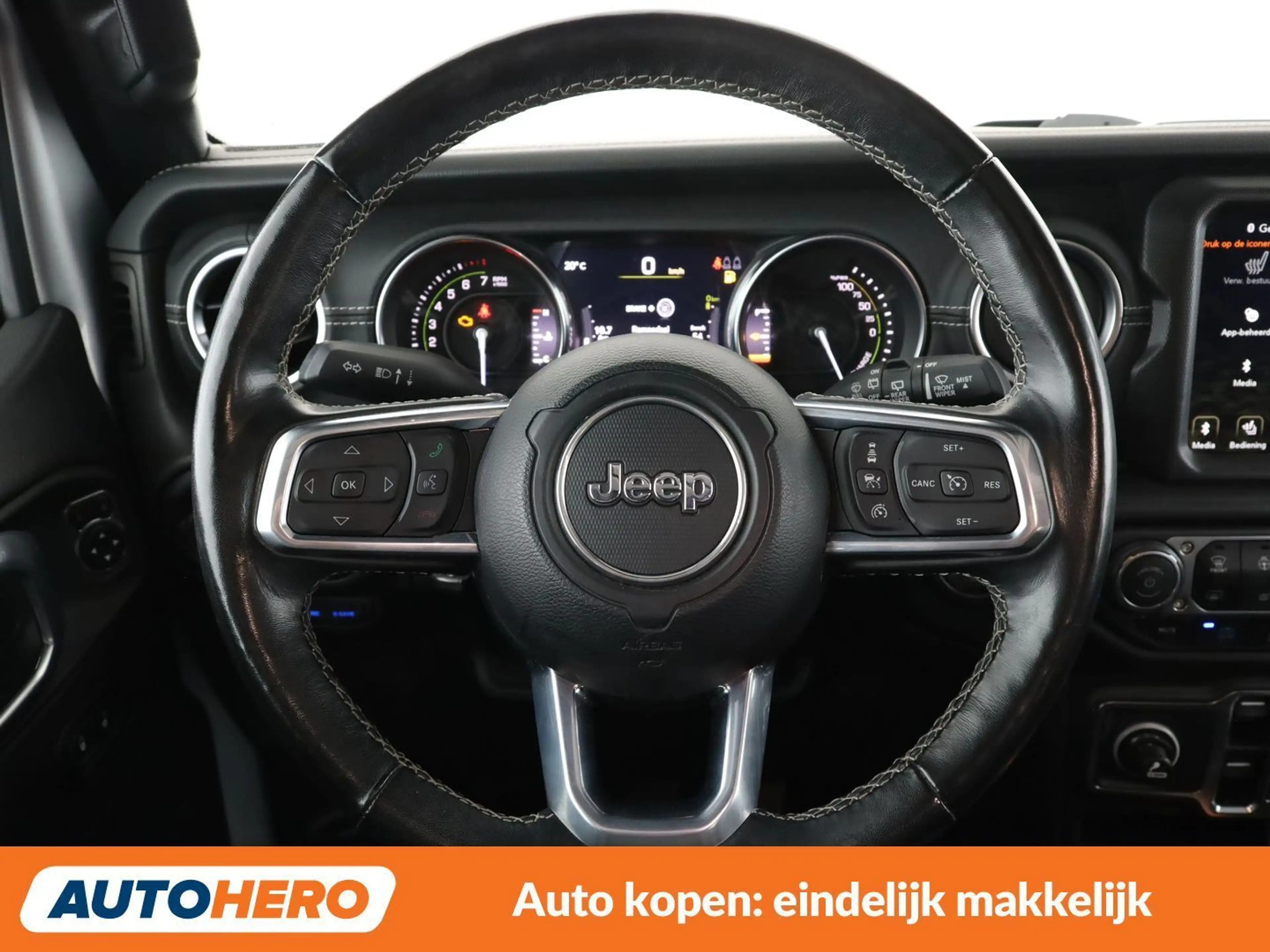 Jeep Wrangler 2.0 4xe Plug-in Hybrid Sahara — photo 13