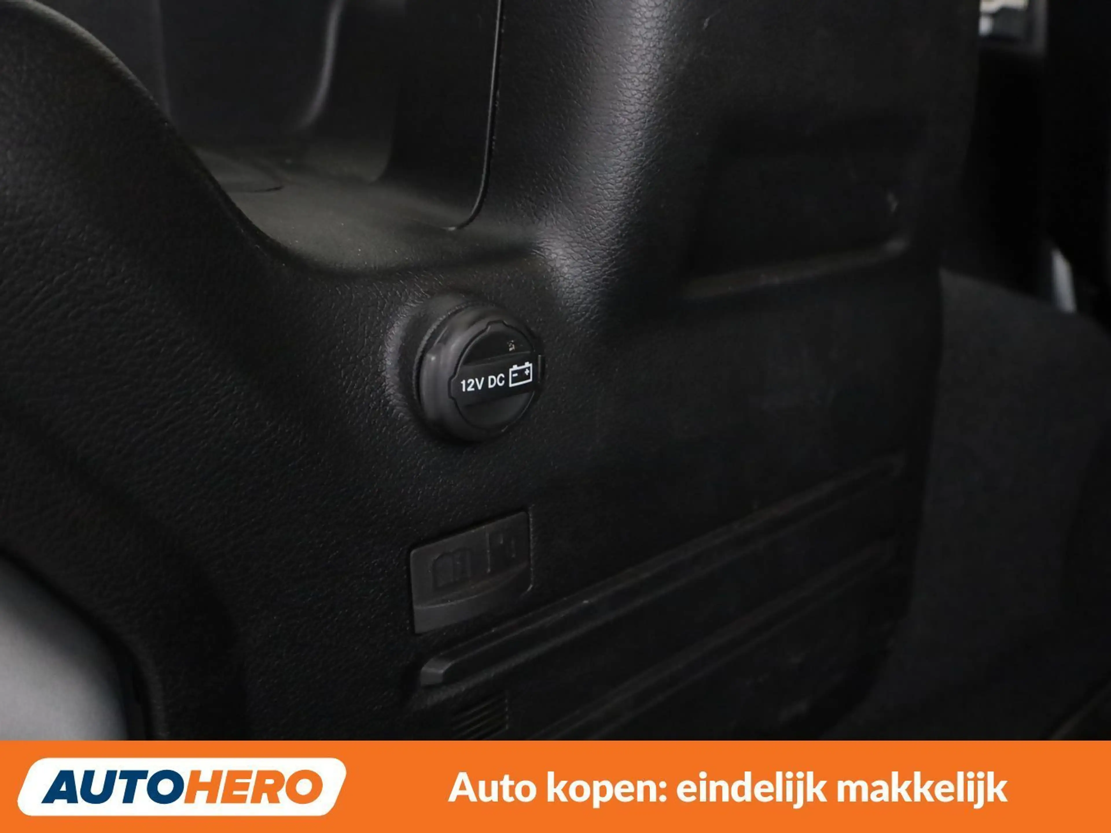 Jeep Wrangler 2.0 4xe Plug-in Hybrid Sahara — photo 35