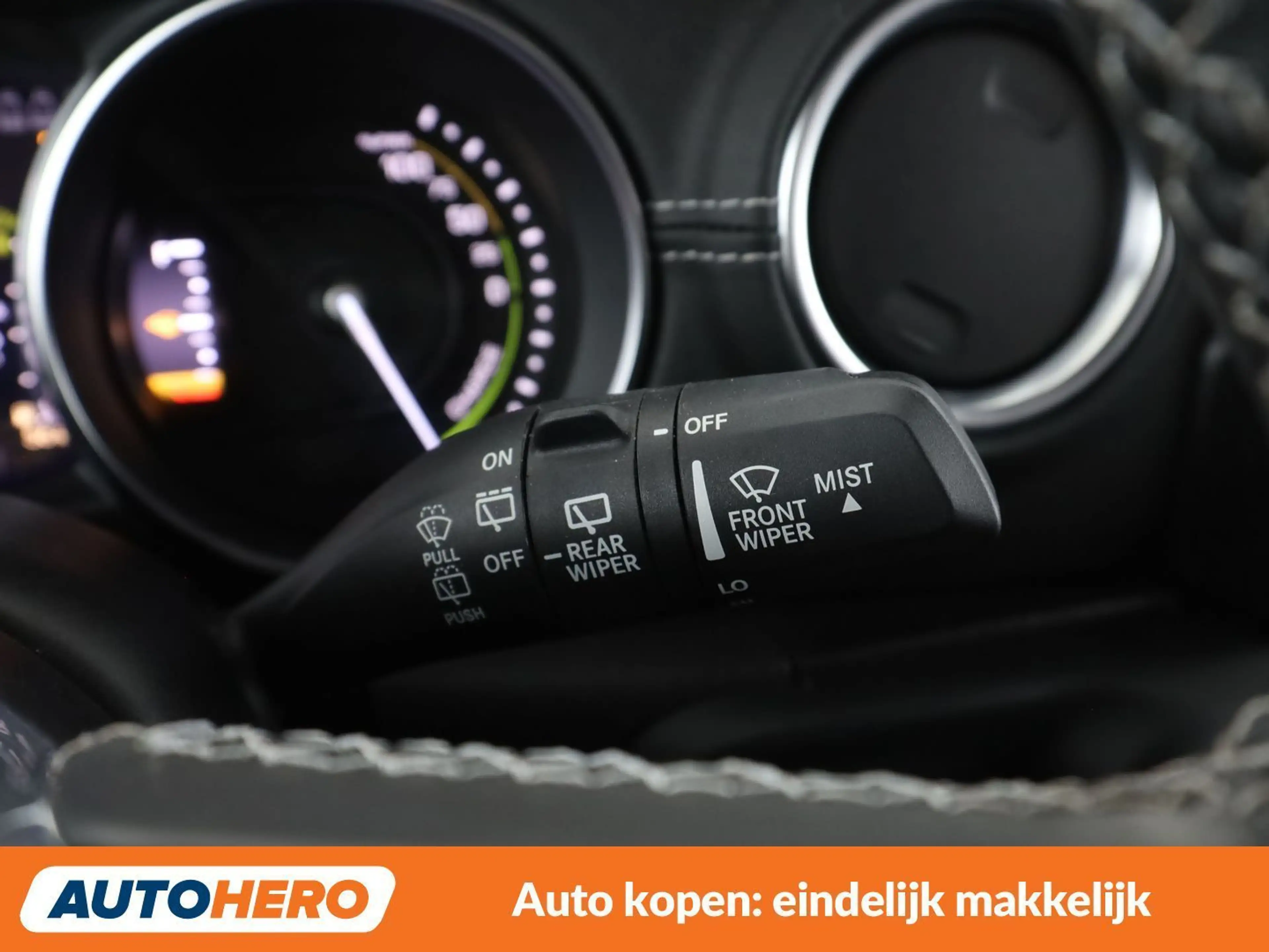 Jeep Wrangler 2.0 4xe Plug-in Hybrid Sahara — photo 30