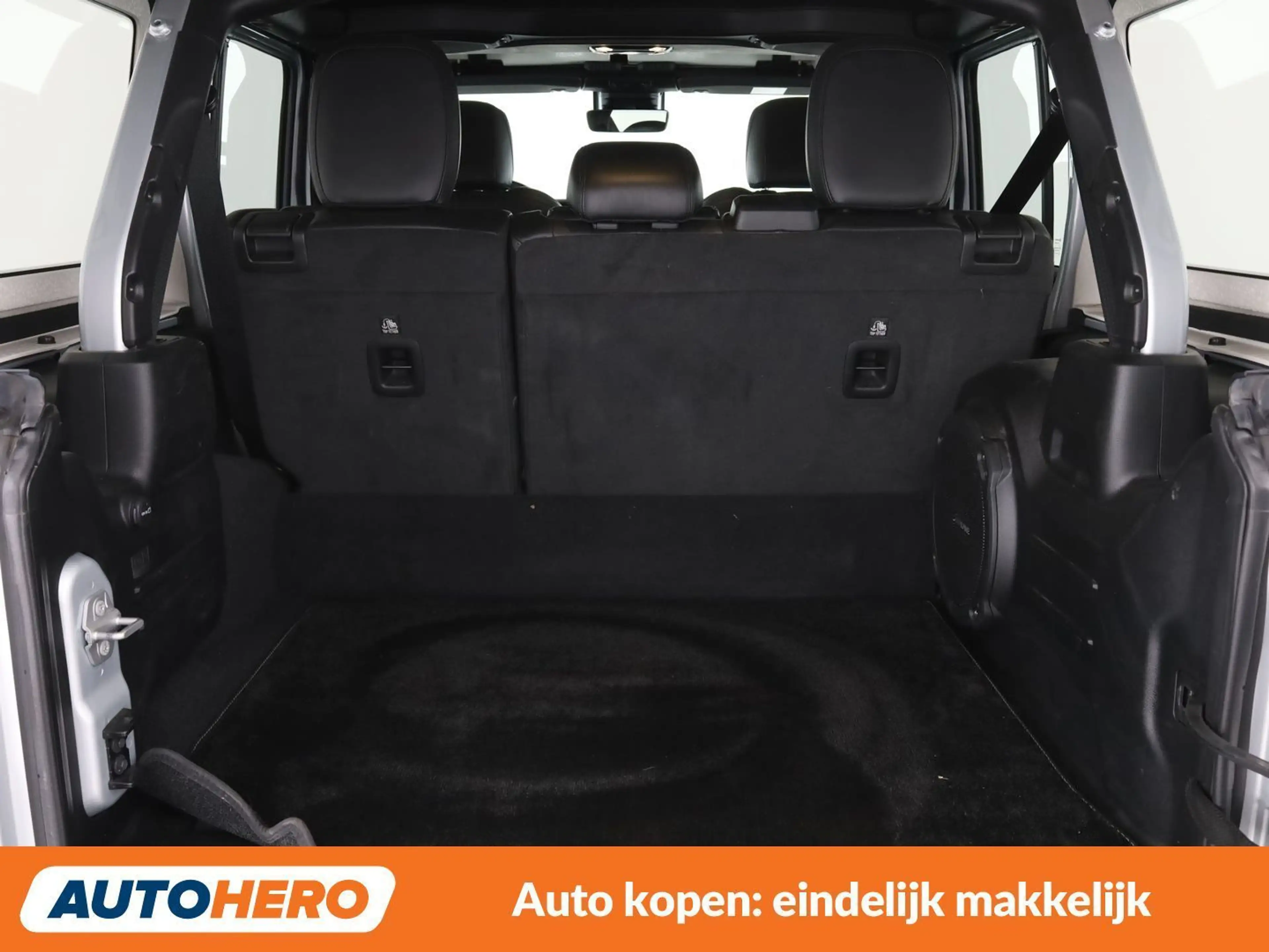 Jeep Wrangler 2.0 4xe Plug-in Hybrid Sahara — photo 17
