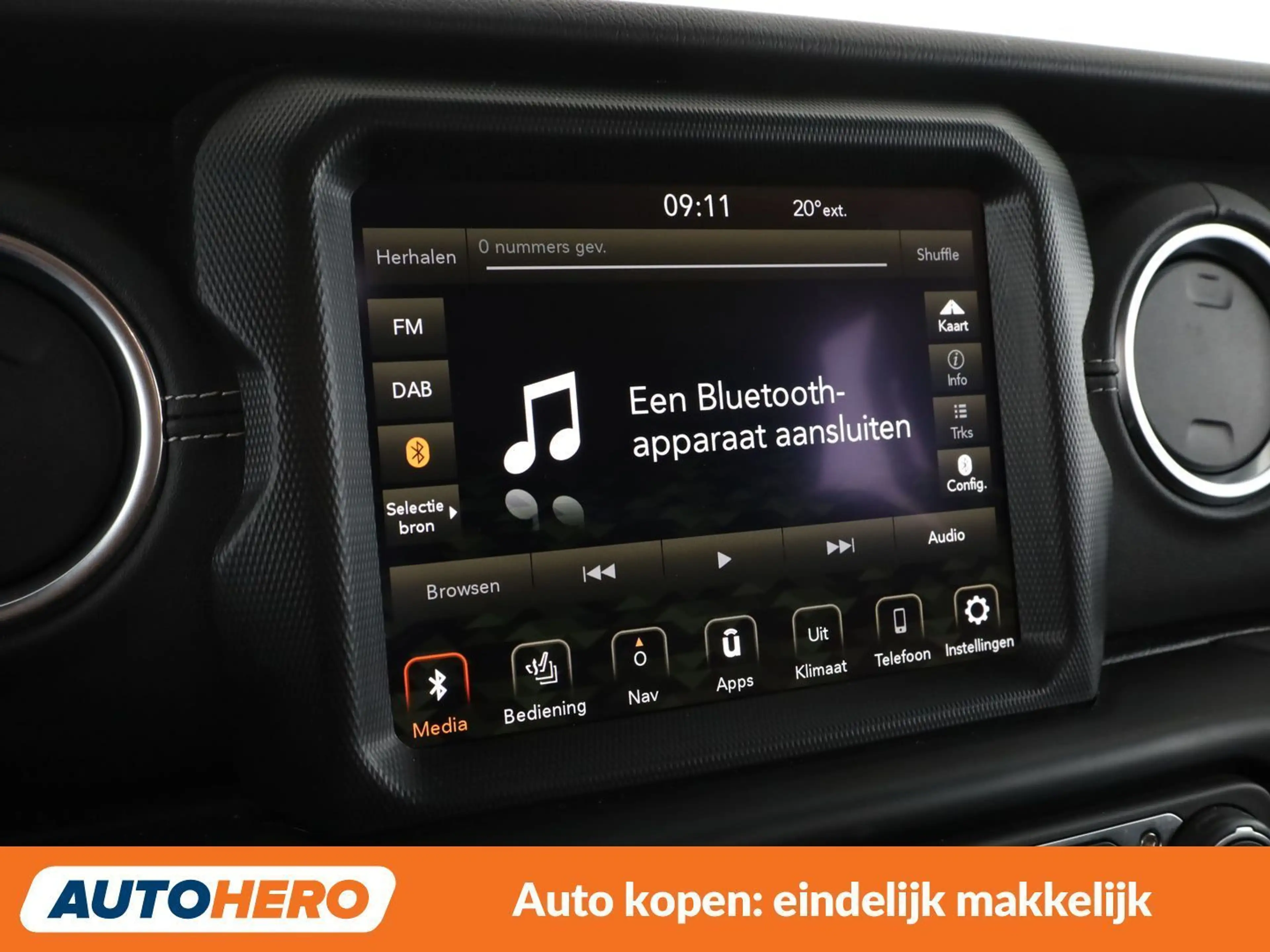 Jeep Wrangler 2.0 4xe Plug-in Hybrid Sahara — photo 21