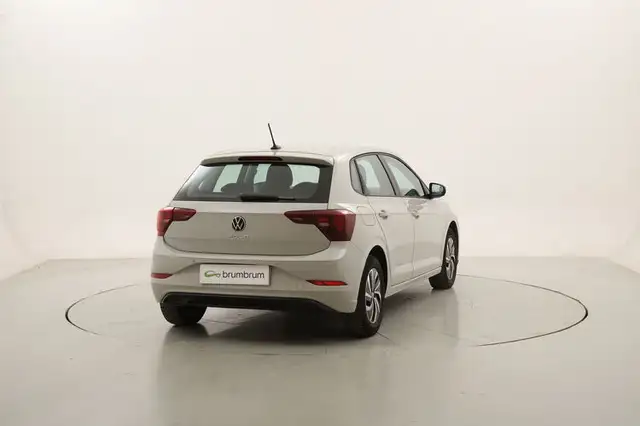 Volkswagen Polo view 5