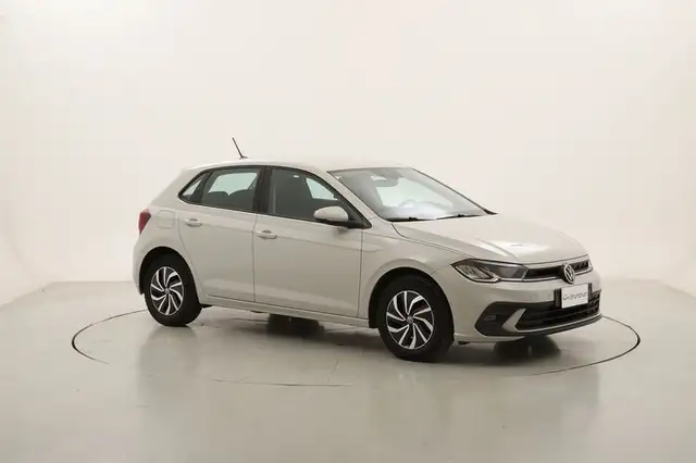 Volkswagen Polo view 7