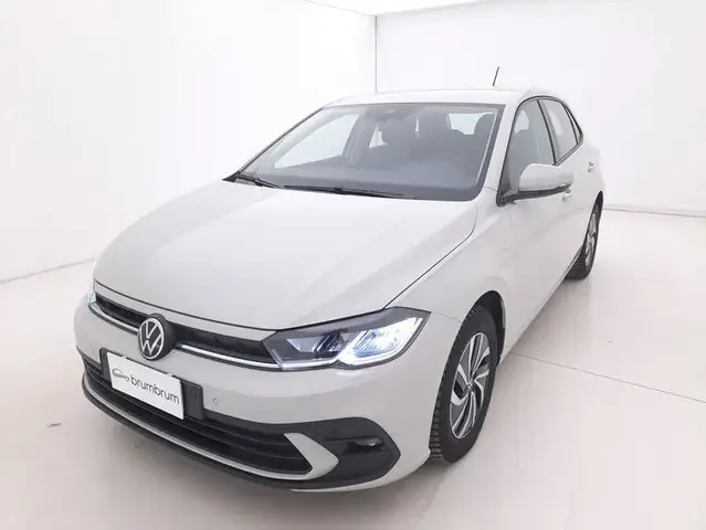 Volkswagen Polo view 9