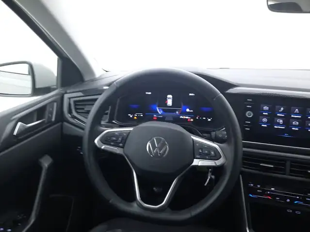 Volkswagen Polo view 11