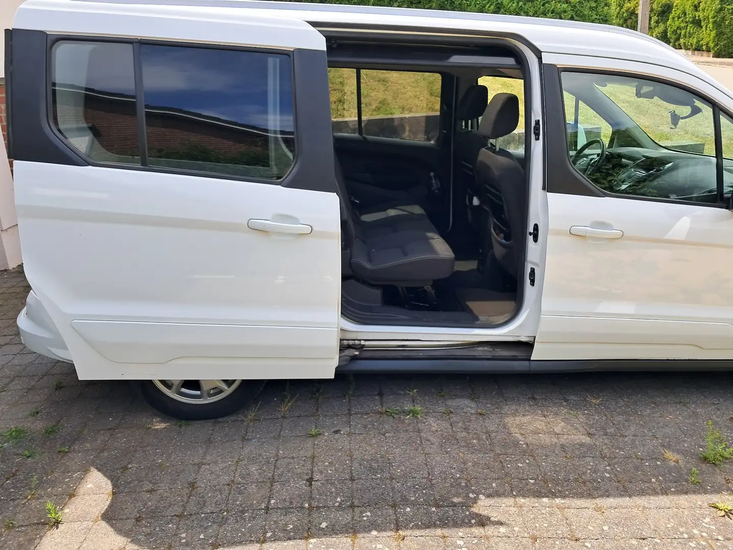 Ford Tourneo Connect 1.5 TDCi Titanium (EU6) Wit - 2
