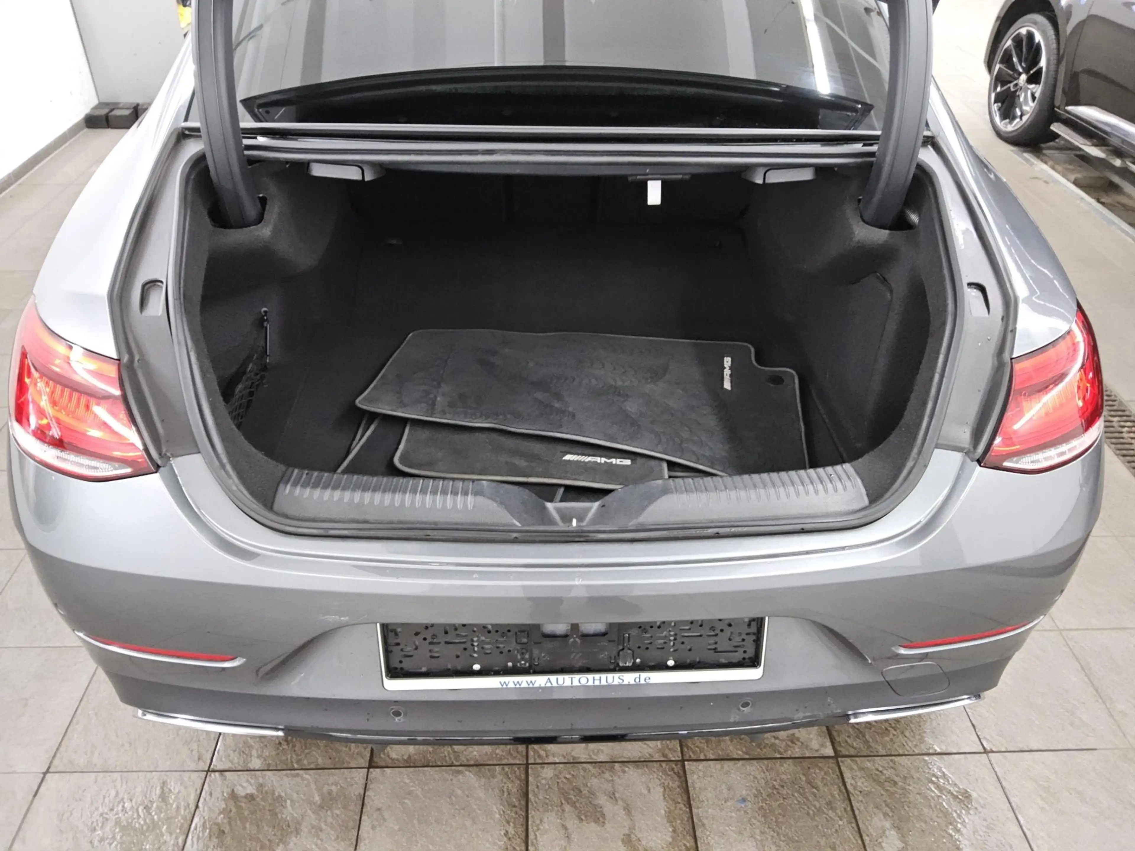 Mercedes-Benz CLS 300 d 4M AMG-Line Navi GSD Burmester HuD RFK — photo 13