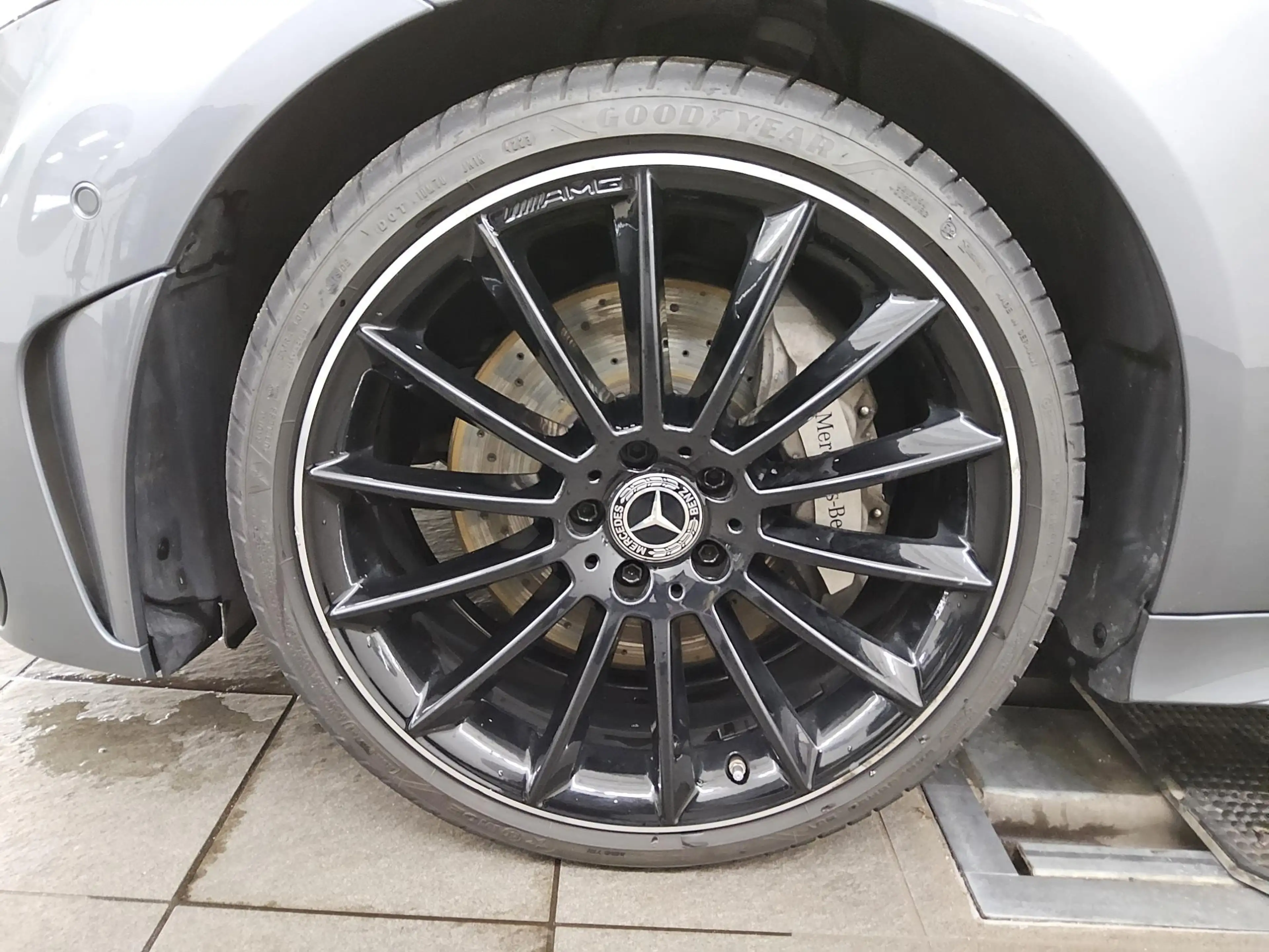 Mercedes-Benz CLS 300 d 4M AMG-Line Navi GSD Burmester HuD RFK — photo 11
