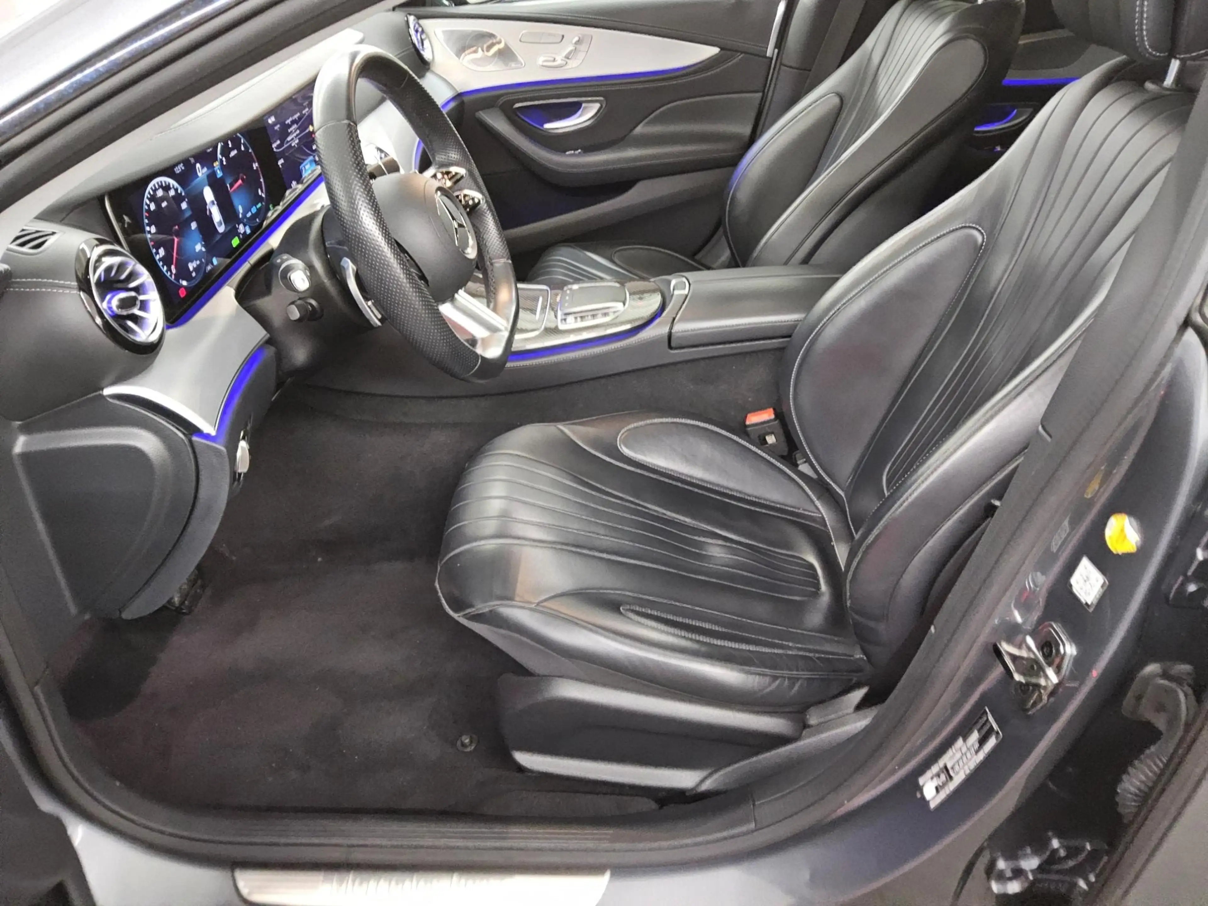 Mercedes-Benz CLS 300 d 4M AMG-Line Navi GSD Burmester HuD RFK — photo 9
