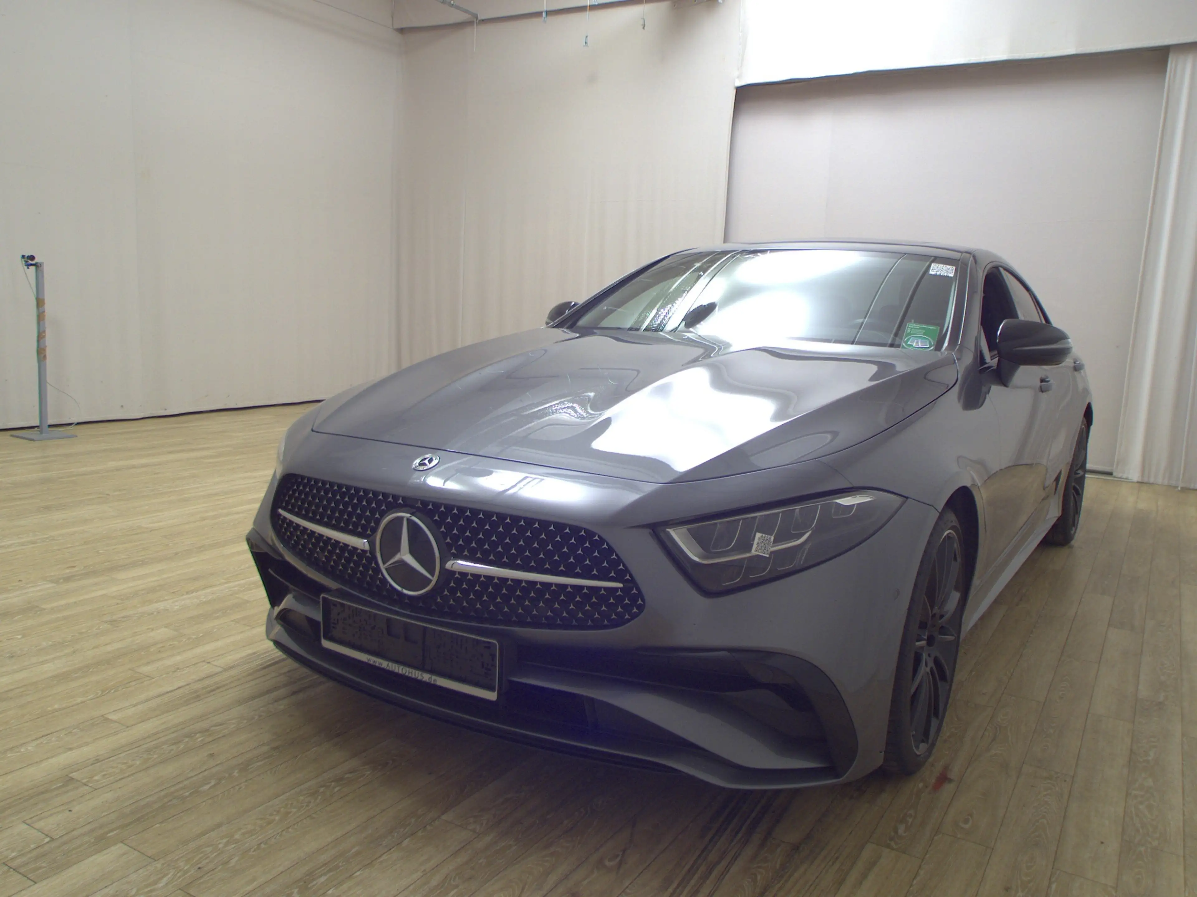 Mercedes-Benz CLS 300 d 4M AMG-Line Navi GSD Burmester HuD RFK — photo 2