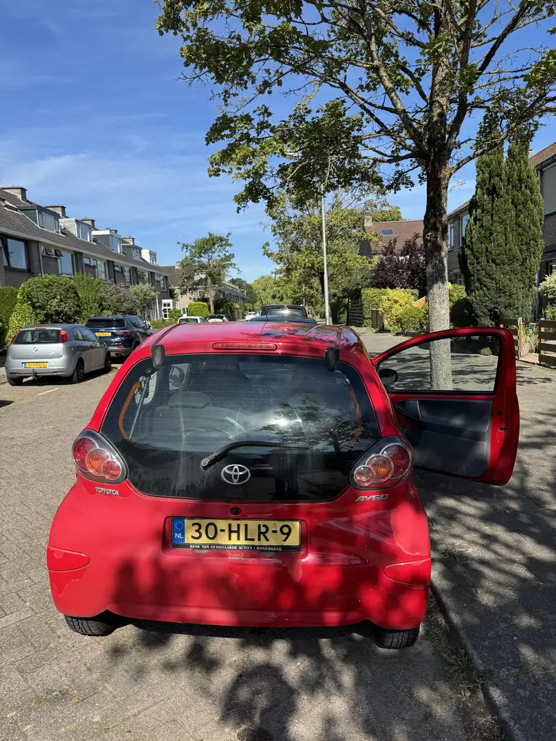 Toyota Aygo 1.0-12V Comfort Rood - 2